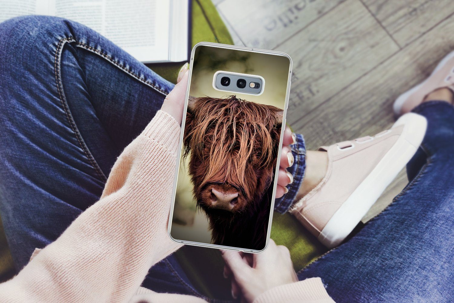 MuchoWow Handyhülle für Samsung Galaxy S10e Schottischer Hochländer - Licht - Porträt - Na, Phone Case, Silikon, Schutzhülle Dünn