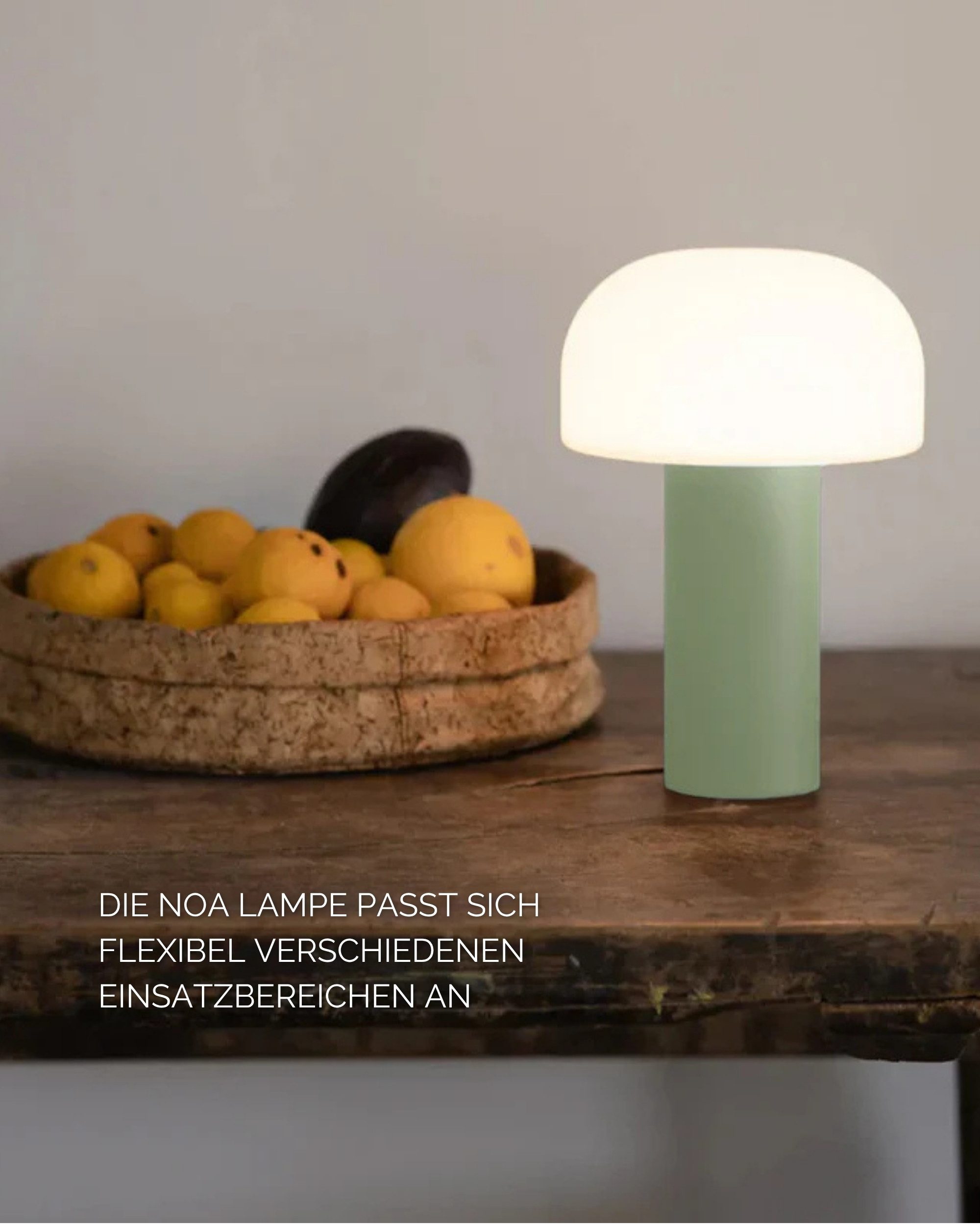 LUUK Studio LED Tischleuchte, LED fest integriert, warmweiß (2700 Kelvin), wiederaufladbarer Akku, für drinnen & draußen, modernes Design