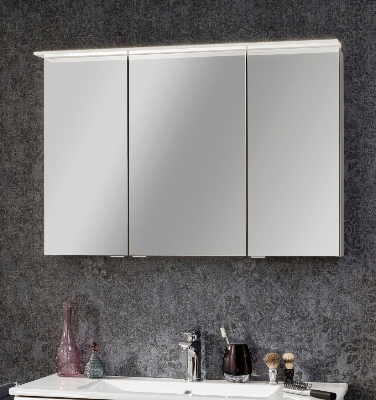 Breite PE FACKELMANN und - beleuchtetem 100 Unterboden weiß Spiegelschrank Türen Badmöbel 100 3 cm, mit