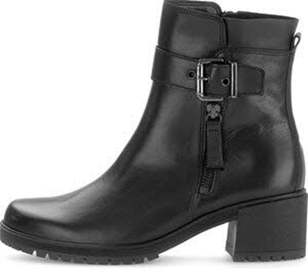 Schnürstiefelette