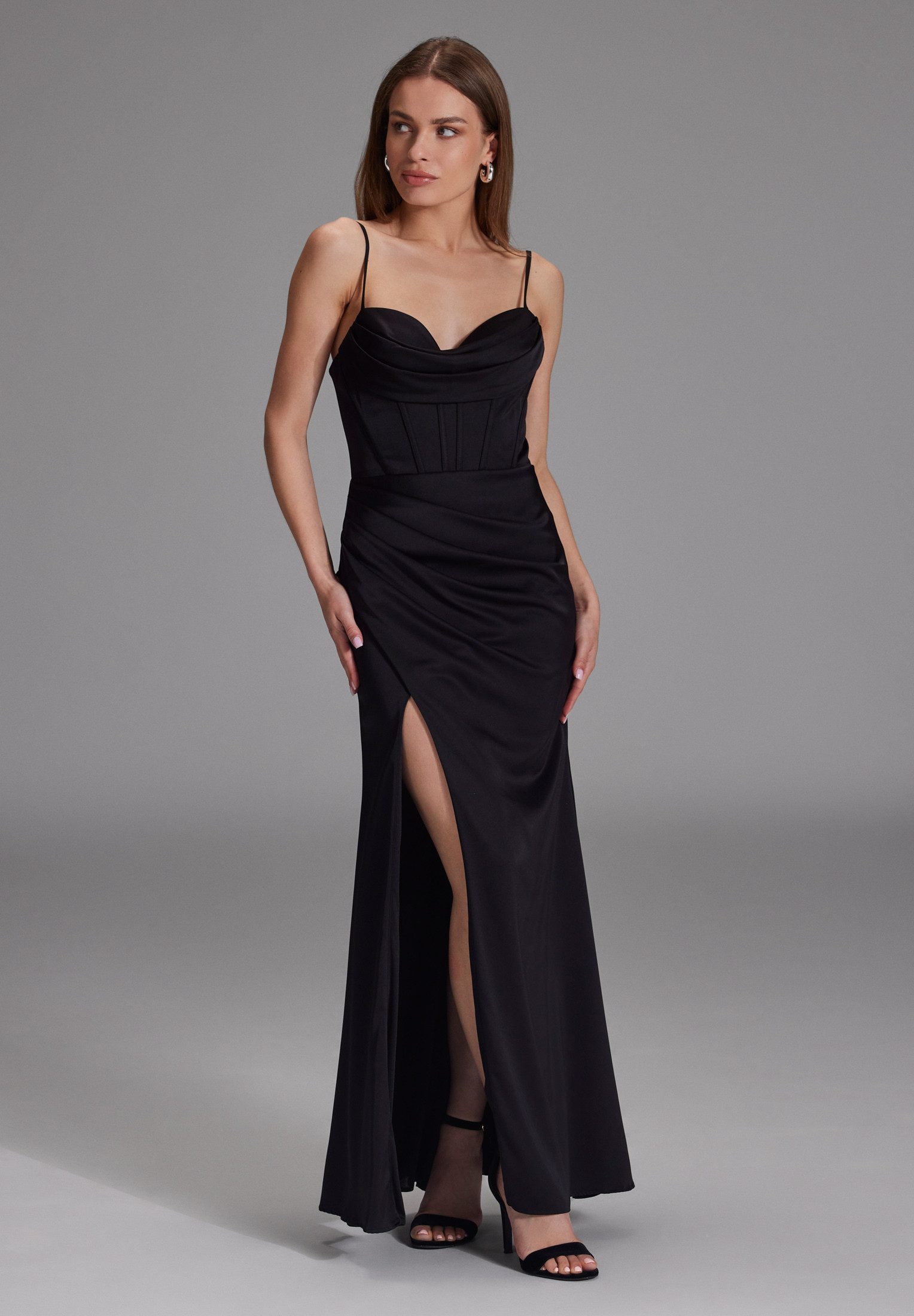 Hey Kyla Abendkleid - Satinkleid mit Drapierung und Beinschlitz Figurbetonte Passform