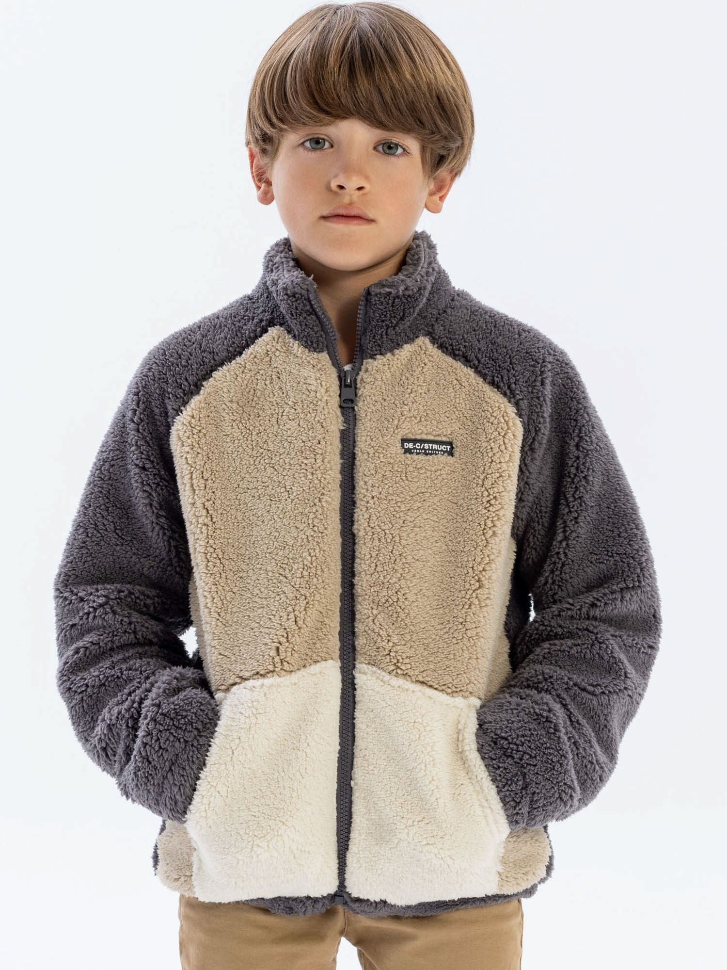 MINOTI Sweatshirt Sherpa-Jacke für Jungen, modischer Aufnäher Teddystoff