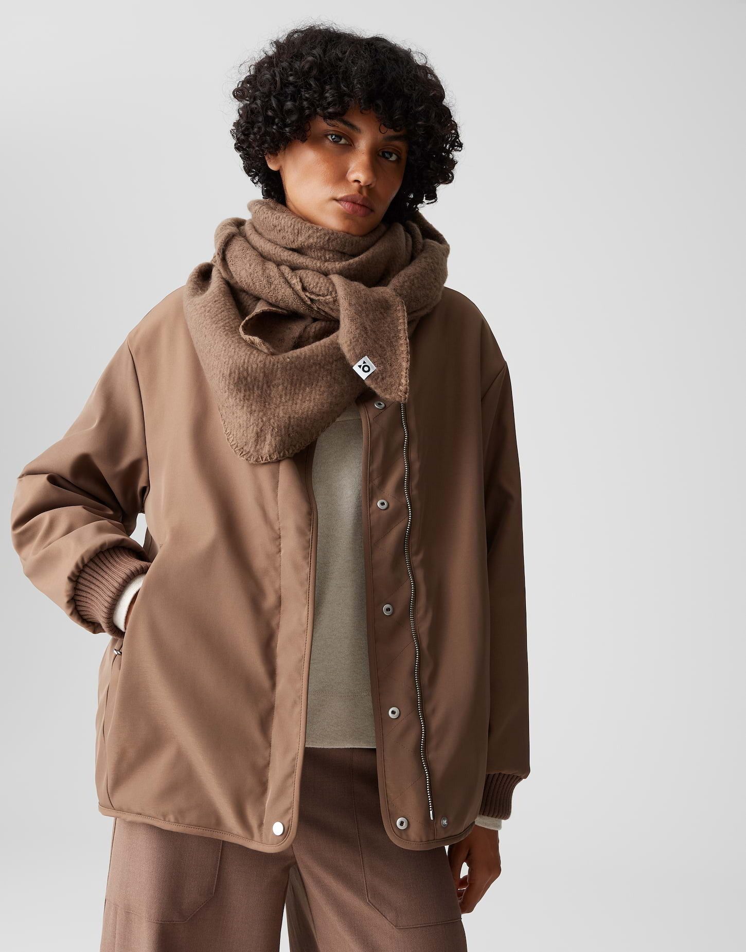 OPUS Strickschal AMADSI aus Bouclé Strick, one size, flauschiger Griff, wär günstig online kaufen