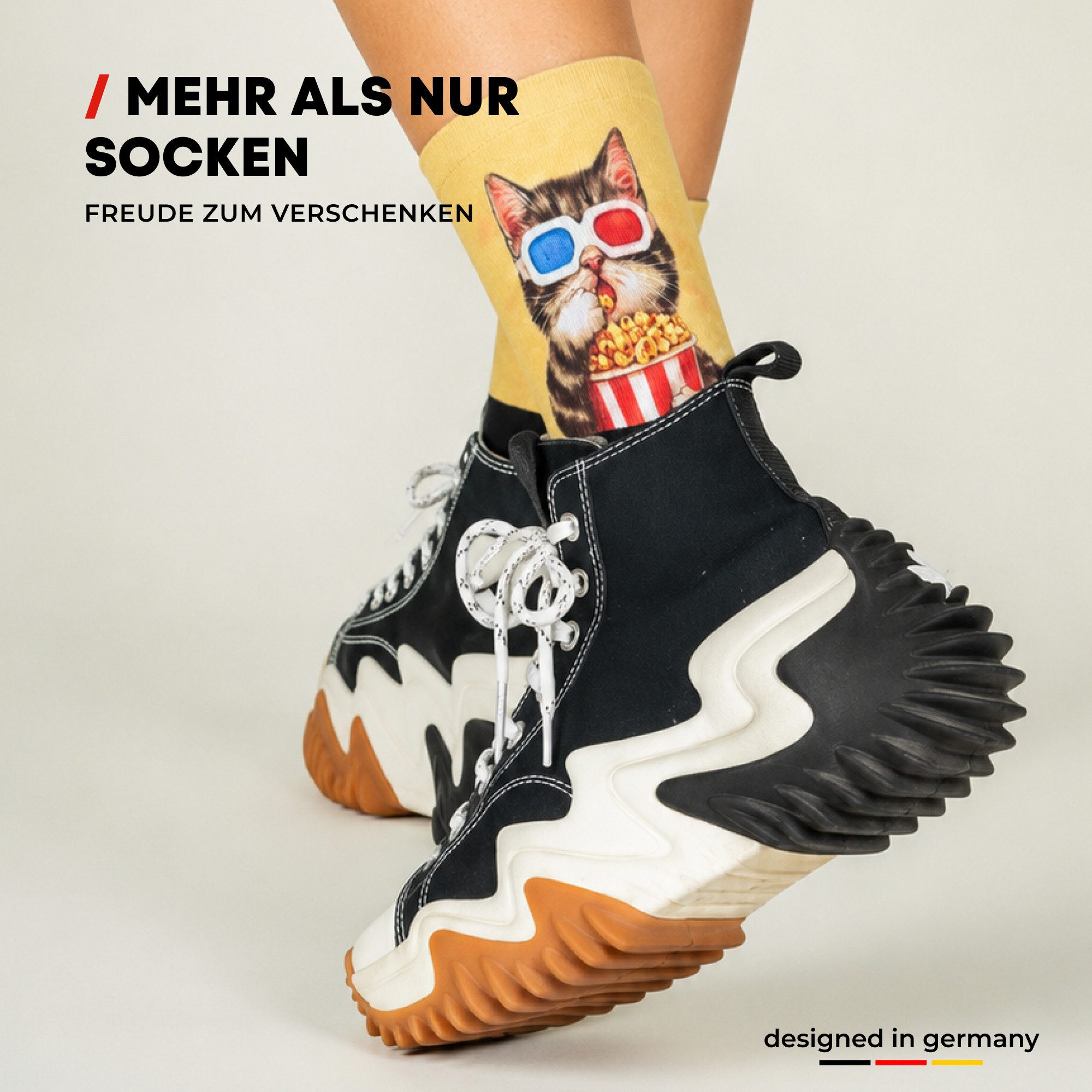 Chili Lifestyle Freizeitsocken Motivsocken Lustige Socken mit Banderole als Geschenksocken (1-Paar, Auffällige Socken mit Katze Popcorn Motiv – OneSize) Weichbu – Bild 2 von 5