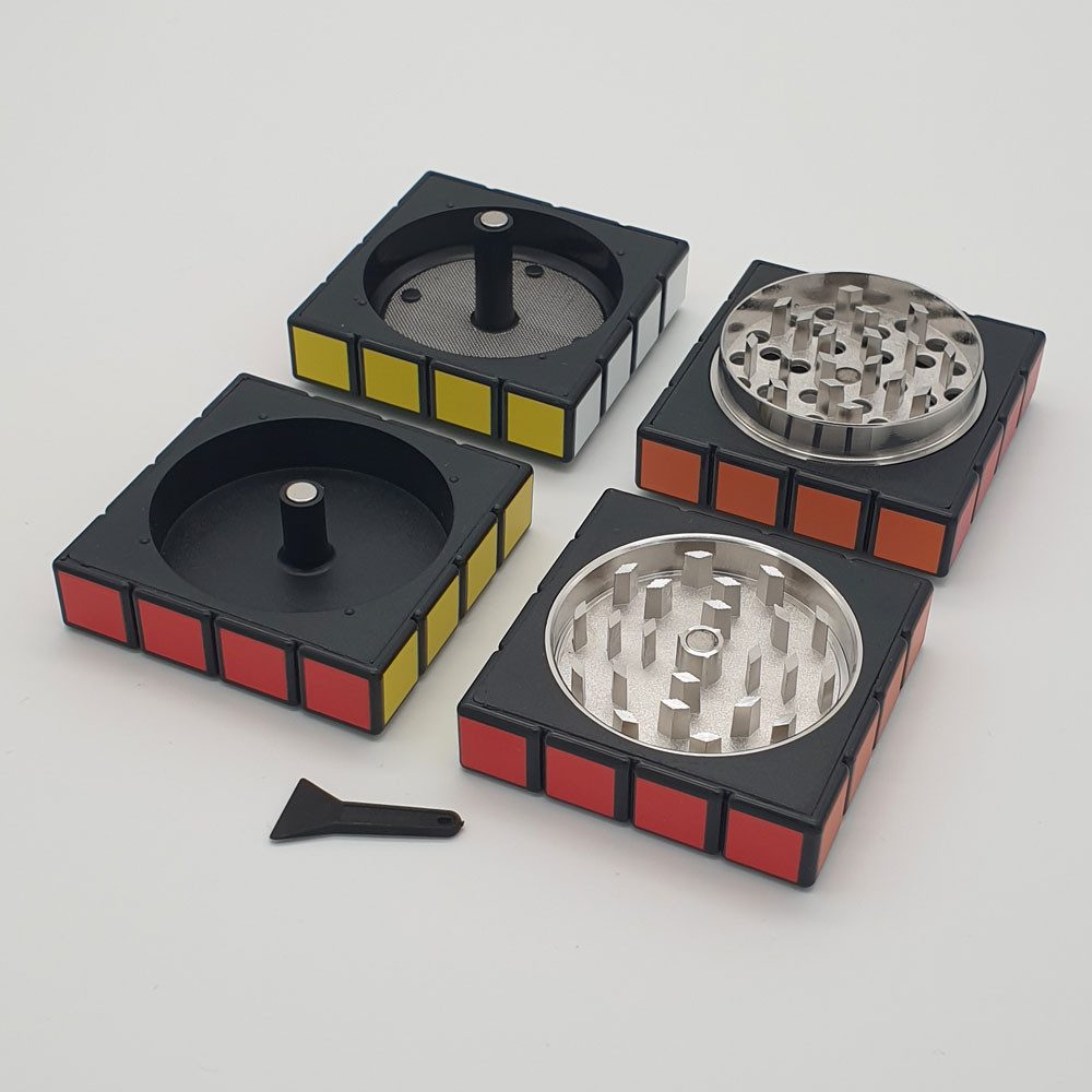 Coumo Kräutermühle Grinder Crusher, Würfel Cube Design, 4-teilig, 6 x 6 cm, Set