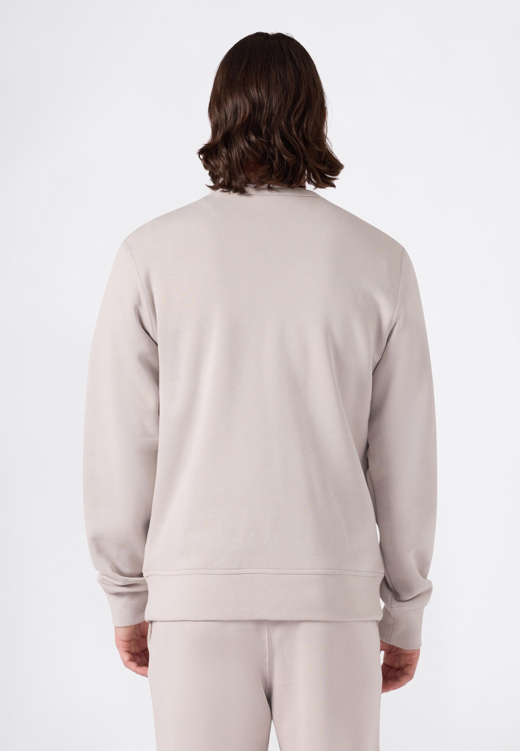 Champion Sweatshirt SPORTWEAR CREWNECK Standard Fit Langarm-Design, aus Baumwolle und Polyester, Standard Fit