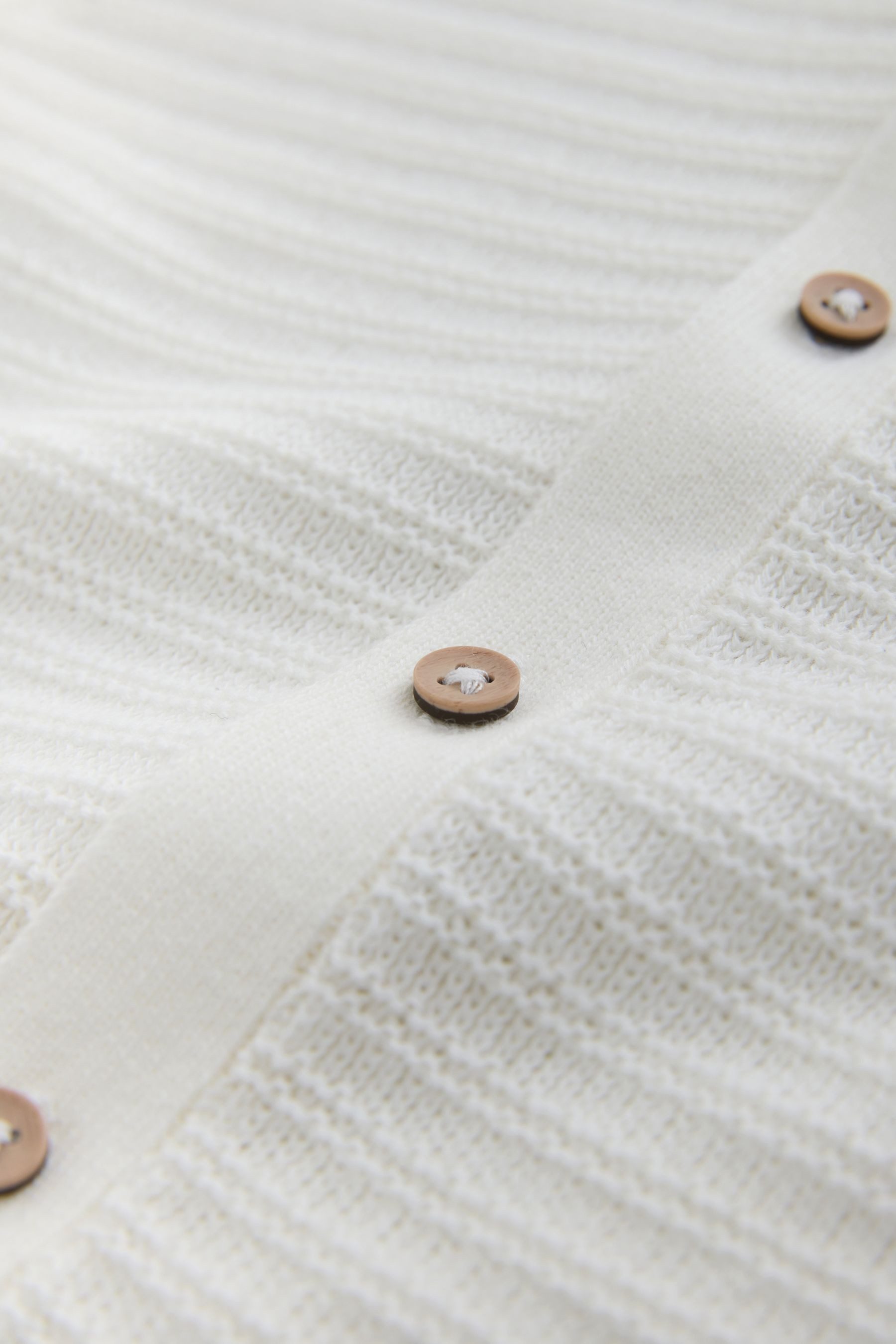 Next Polokragenpullover Strick-Polo-Shirt mit Reverskragen und Motiv (1-tlg) – Bild 3 von 5