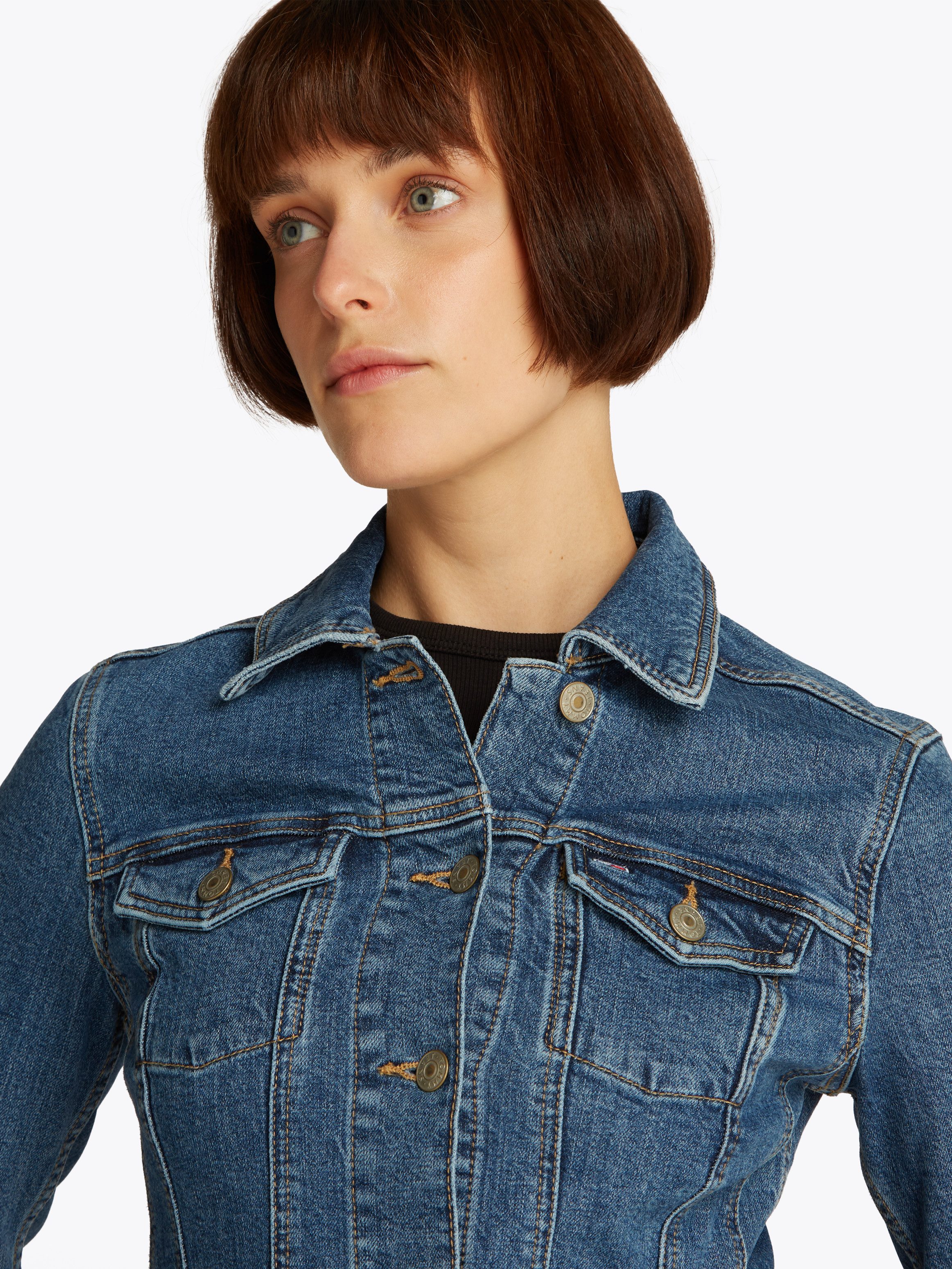 Tommy Jeans Jeansjacke VIVIANNE SKN JACKET EXT BI8130 mit Logo-Badge günstig online kaufen