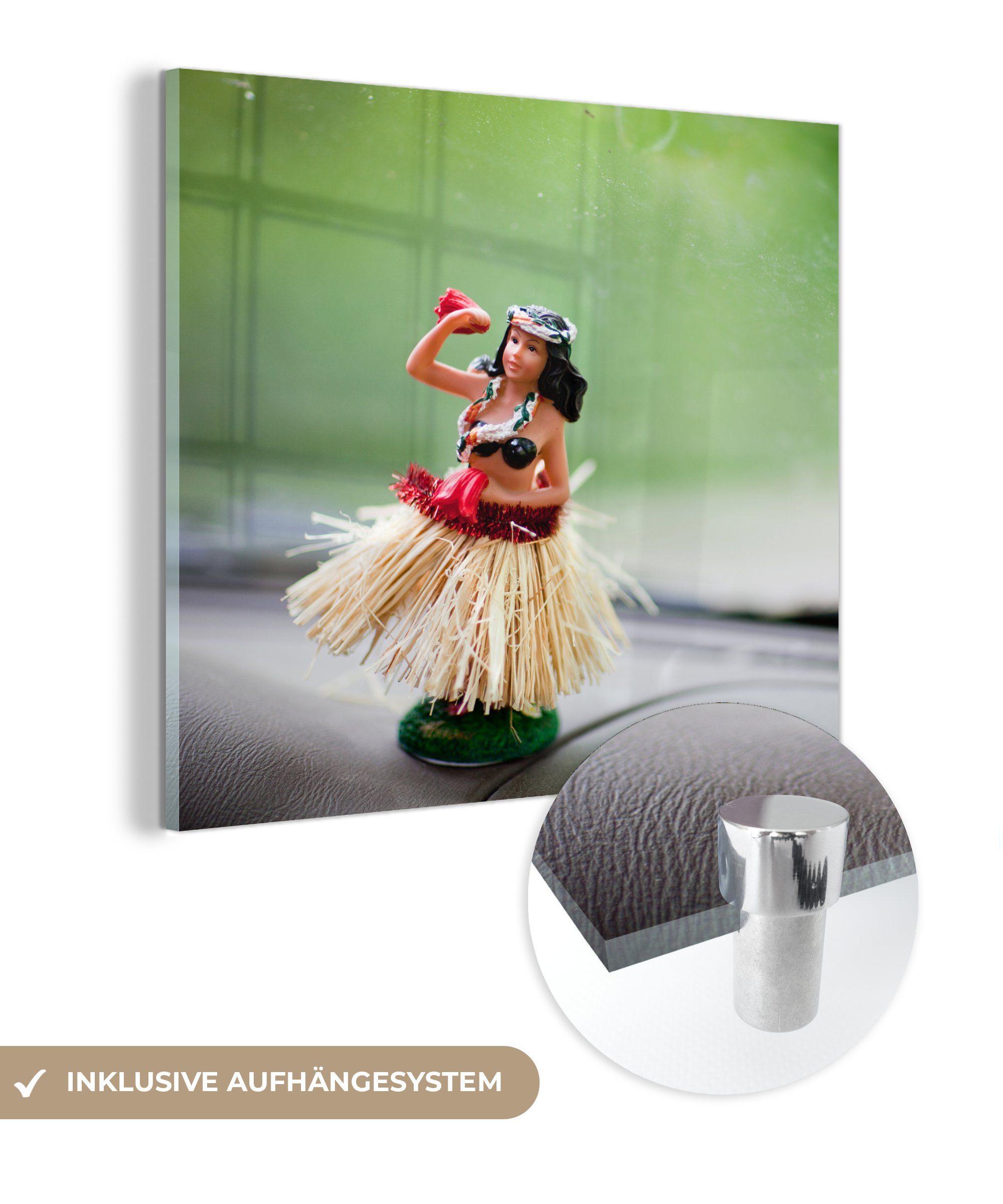 MuchoWow Acrylglasbild Hula-Tänzerin auf dem Armaturenbrett, (1 St), Glasbilder - Bilder auf Glas Wandbild - Foto auf Glas - Wanddekoration