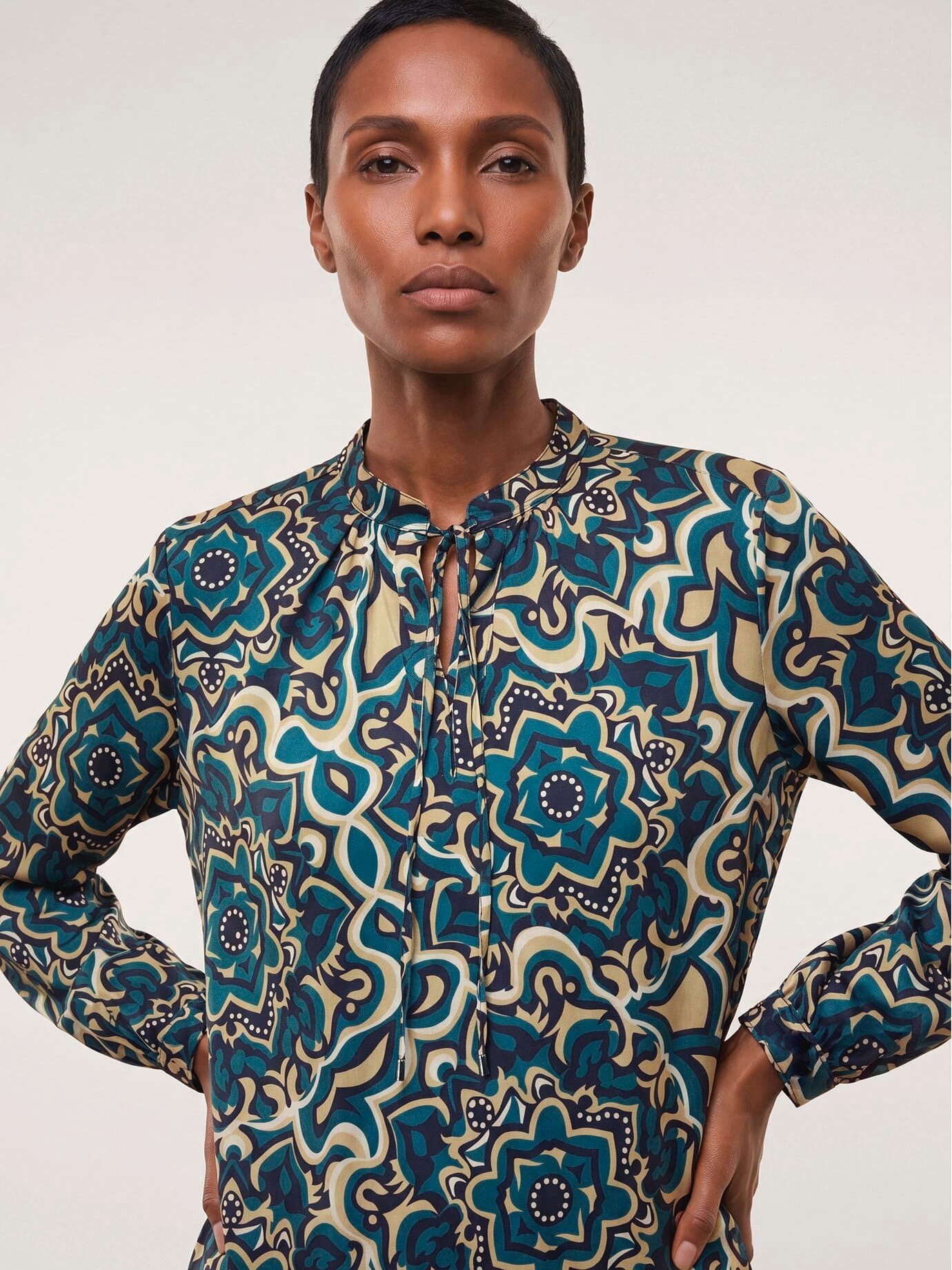 Walbusch Shirtbluse Damen Shirtbluse aus Baumwollsatin Stehkragen Langarm, pflegeleicht, atmungsaktiv – Bild 3 von 4