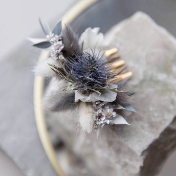 Trockenblume Blütenzauber Haarkamm - Natürliches Weiß mit dezenten Blau- und Grautö, LYKKE & You