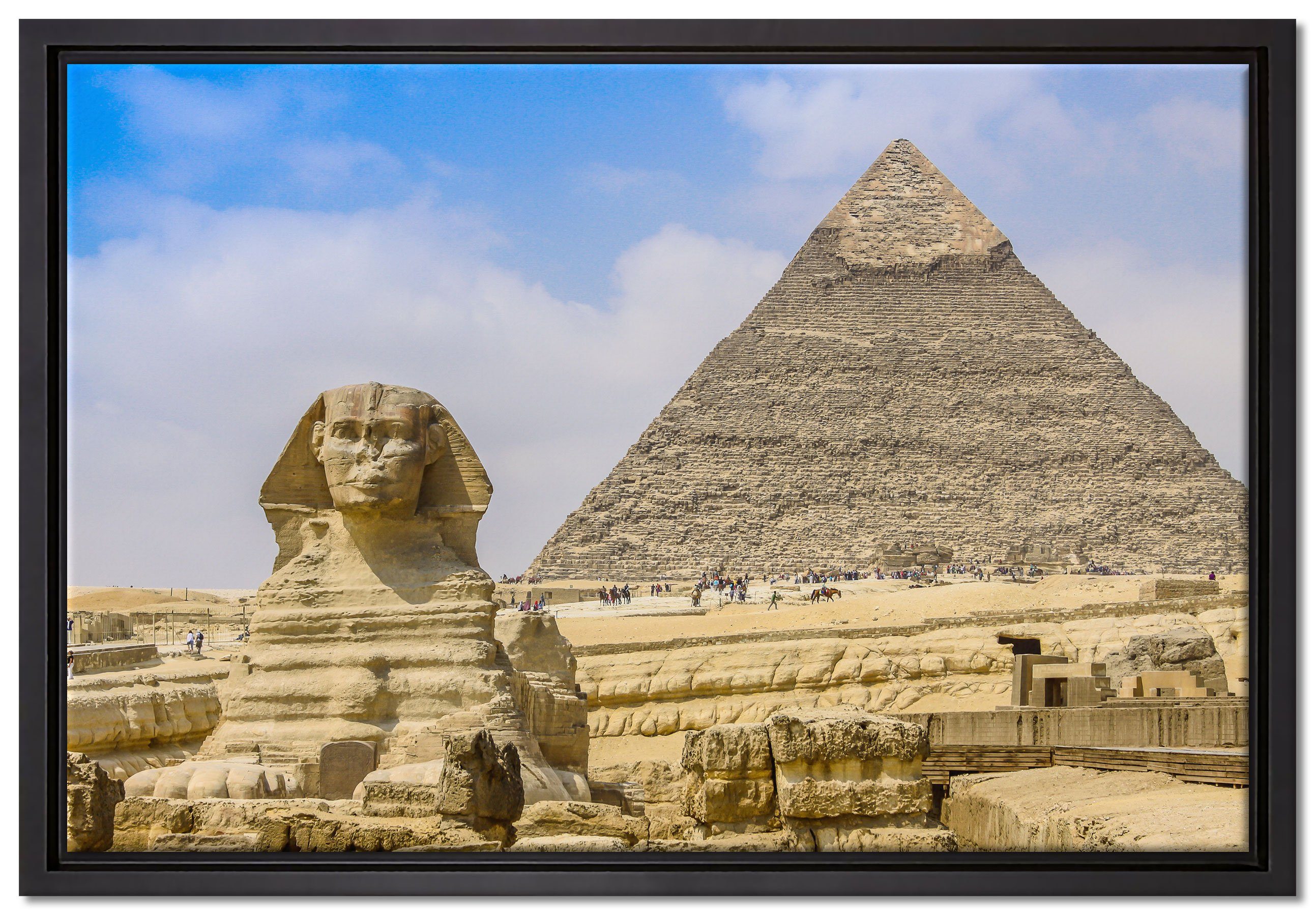 Pixxprint Leinwandbild Sphinx von Gizeh mit Pyramide, Wanddekoration (1 St), Leinwandbild fertig bespannt, in einem Schattenfugen-Bilderrahmen gefasst, inkl. Zackenaufhänger