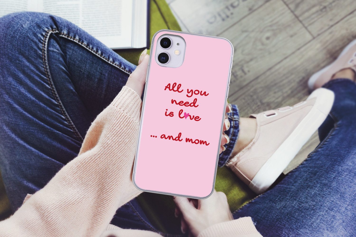 MuchoWow Handyhülle für Apple iPhone 11 Mutter - Liebe - Text - Rot, Smartphone-Bumper, Print, Handy Schutzhülle Dünn