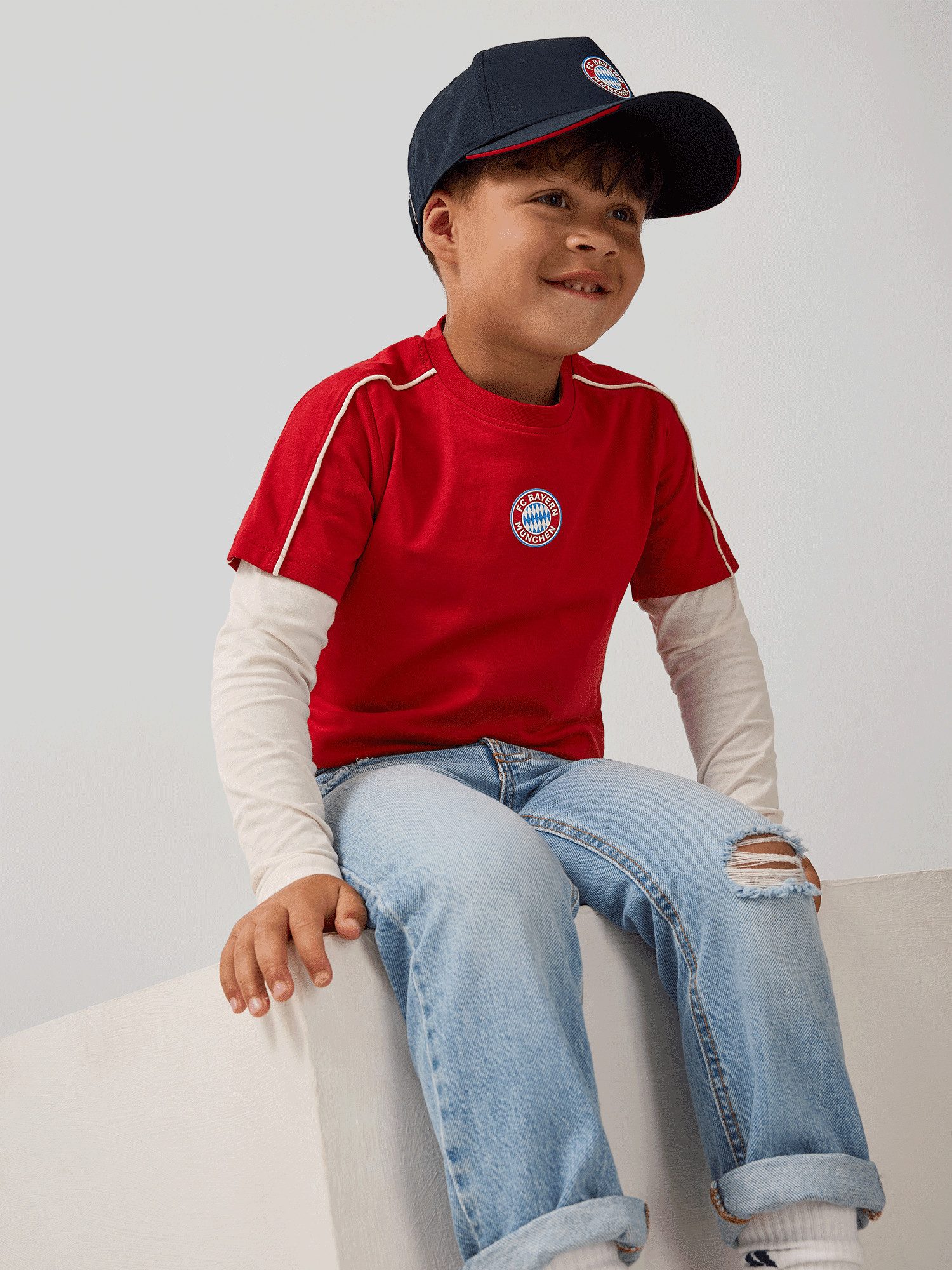 FC Bayern München T-Shirt FC Bayern München, T-Shirt Essentials, Kinder, Rot – Bild 5 von 5