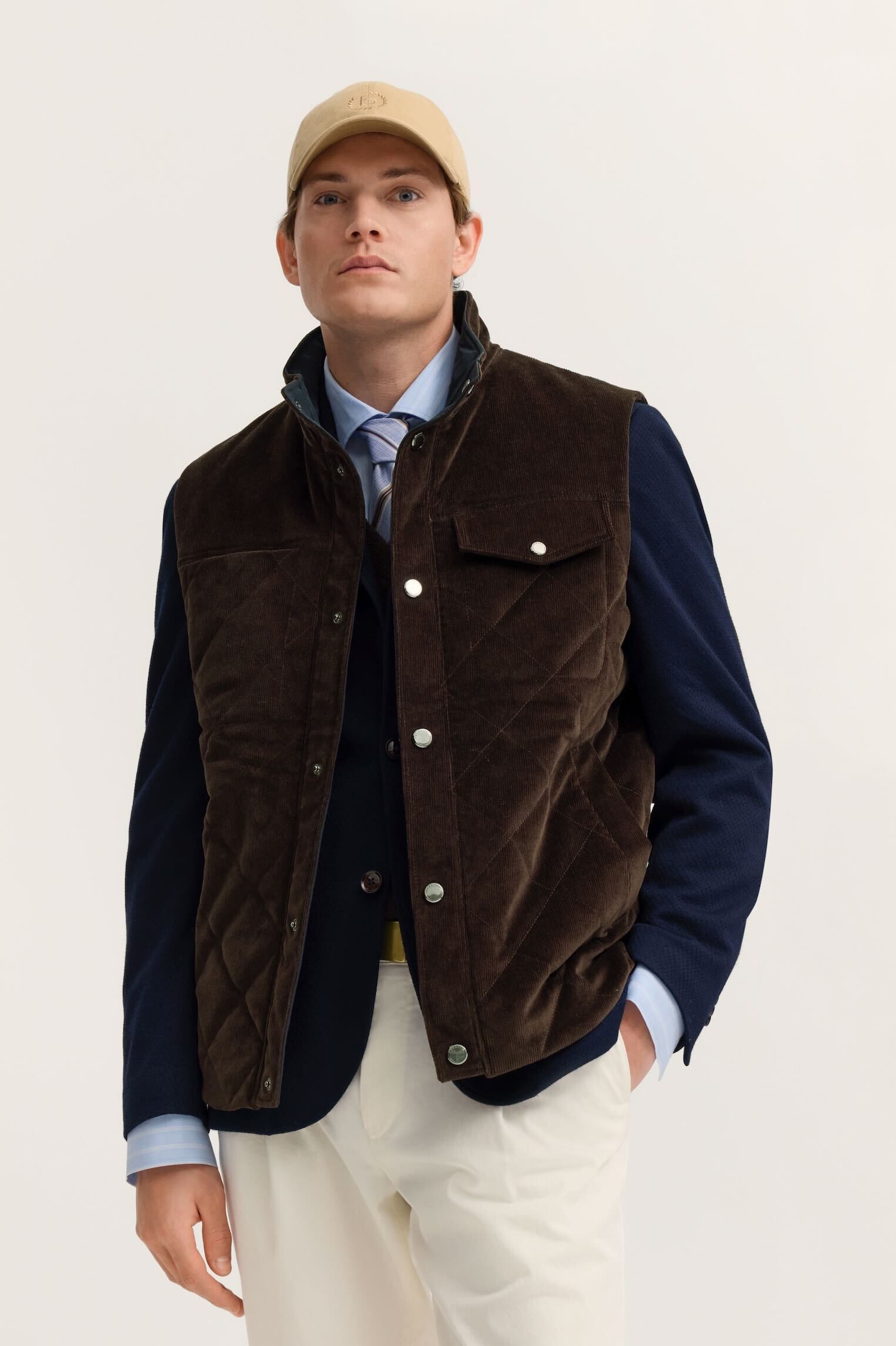 bugatti Cordweste Regular Fit mit Stehkragen und Druckknöpfen