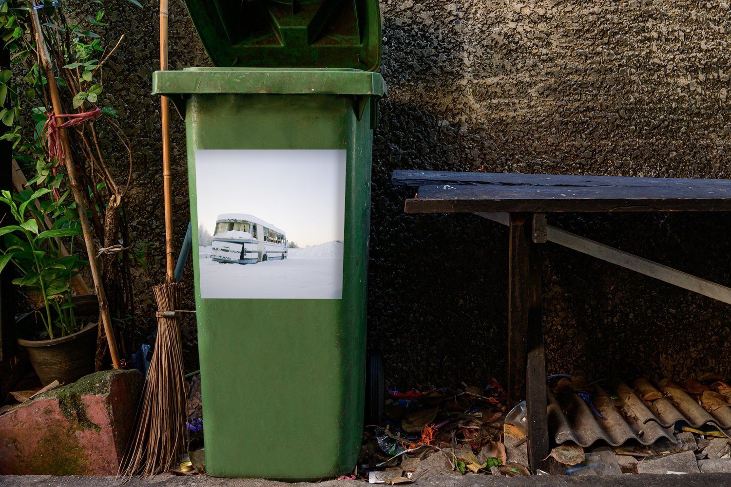 Container, Sticker, MuchoWow Schnee Mülltonne, Mülleimer-aufkleber, Wandsticker - Bus - Abfalbehälter Jahrgang (1 St),