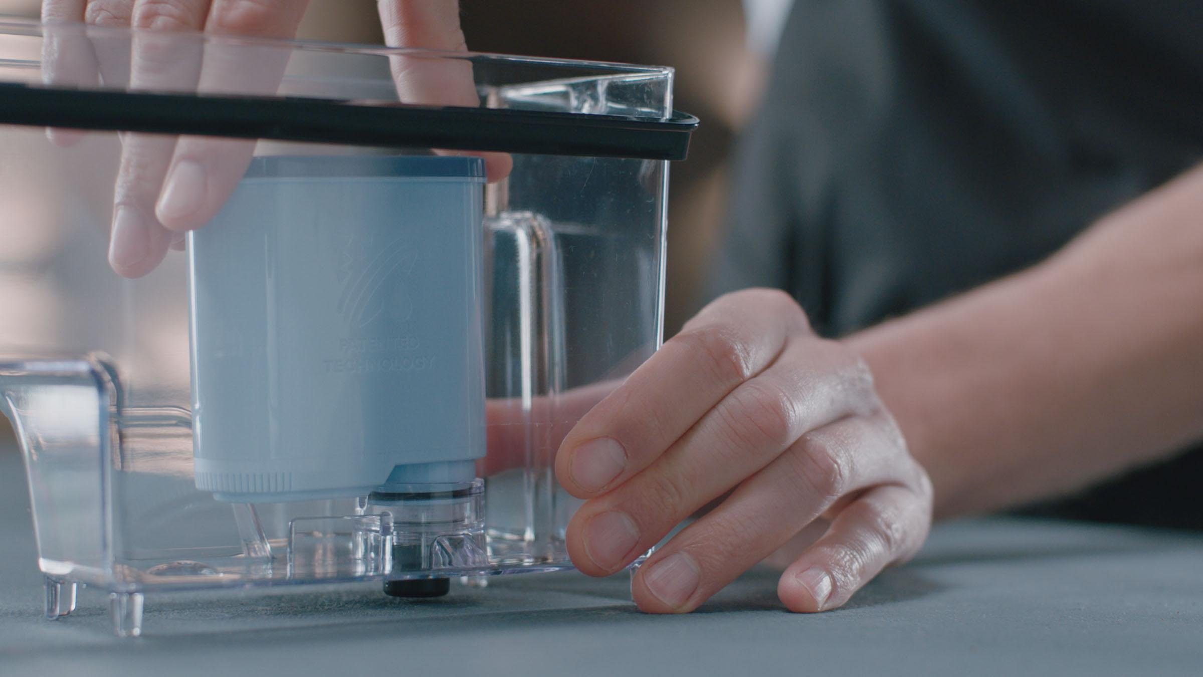 Saeco CA6707/10 für Kaffeevollautomaten Pflegeset (15-St. 2 AquaClean Filter, 6 Fettlöse-Tabletten, 6 Milchkreislauf-Reiniger)