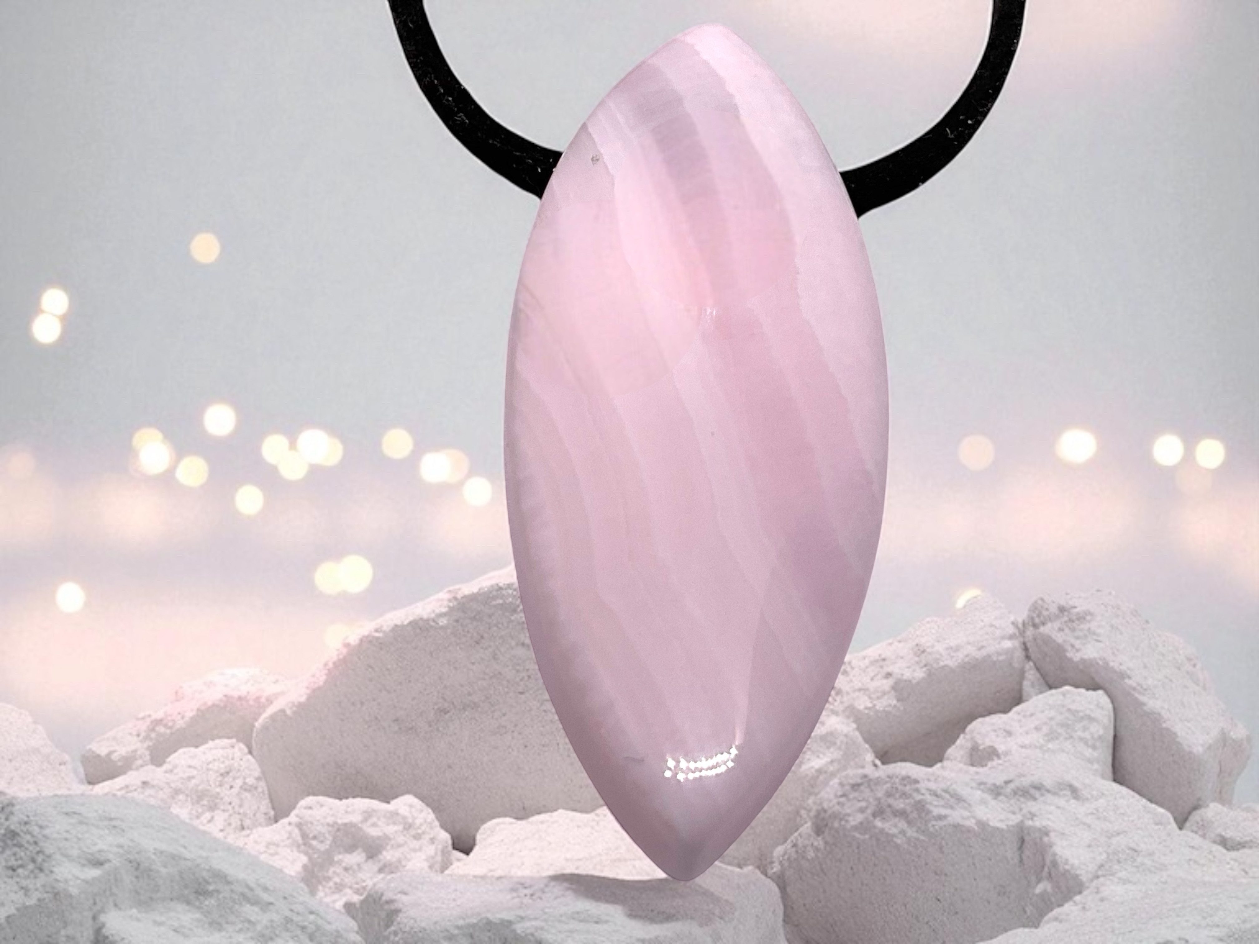 Steinfixx® Amulett Set Edelstein Anhänger aus echtem Manganocalcit, Tropfenanhänger (Blickfang, 1-tlg., Handarbeit, Brasilien), incl. 80 cm Wildlederband, Geschenkverpackung