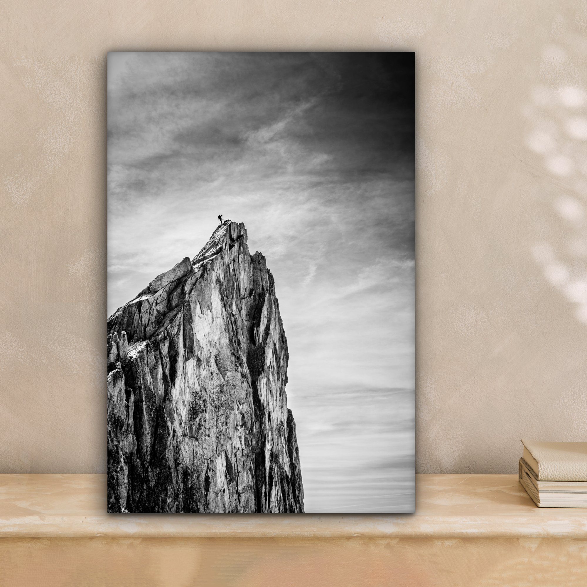 OneMillionCanvasses® Leinwandbild Berg - Natur - Klettern - Schwarz und wei günstig online kaufen
