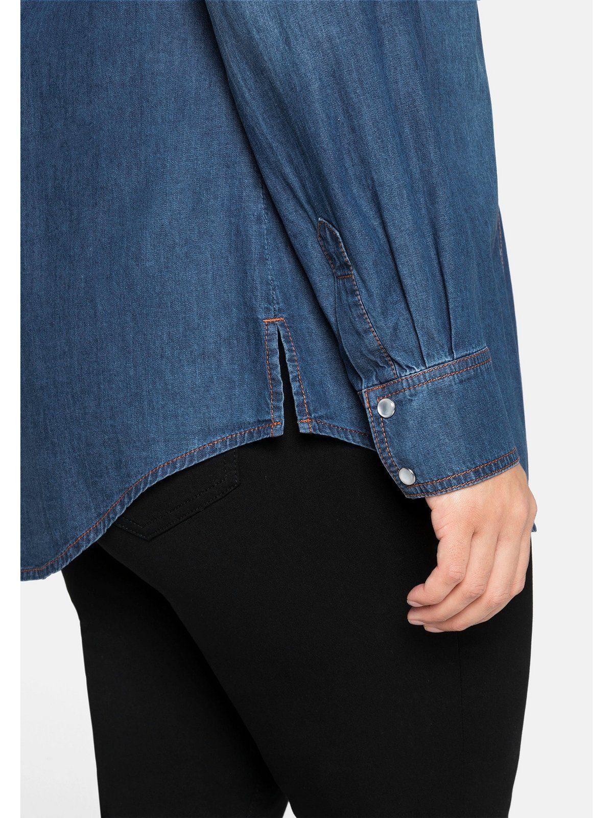 Sheego Jeansbluse Große Größen mit blue Denim Brusttaschen Knopfleiste und