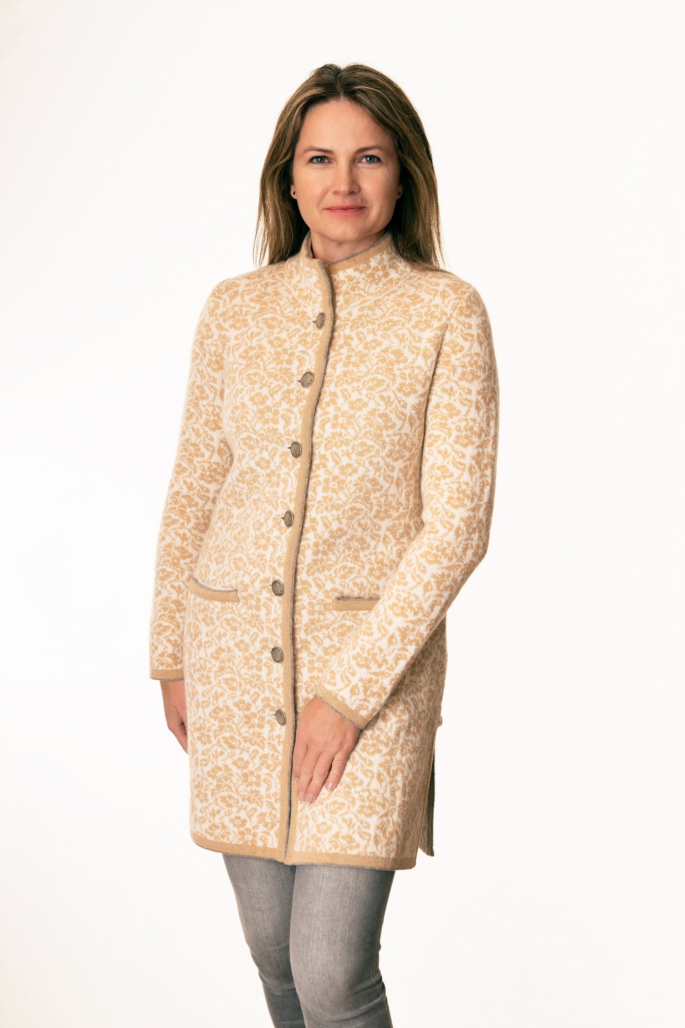 Pezzo D'oro Strickmantel Strickjacke knielang, offwhite/camel, Gehrock,reine Merinowolle, (1-teilig) Matel wird in Jacquardstrick, Doppelstrick gefertigt,keine Flottfäden