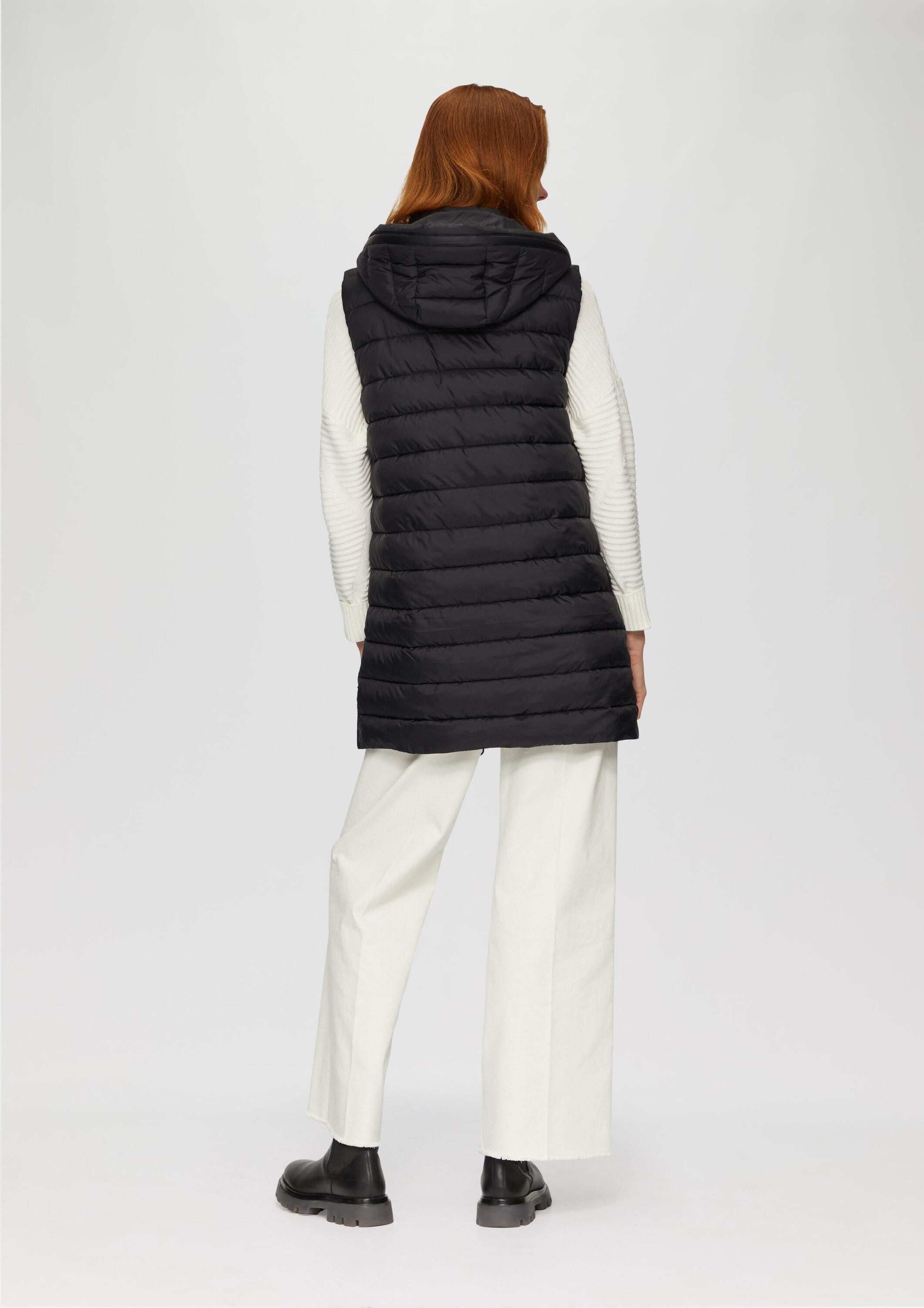 s.Oliver Outdoorjacke Outdoor-Weste Leichte Steppweste mit Logo-Kapuze