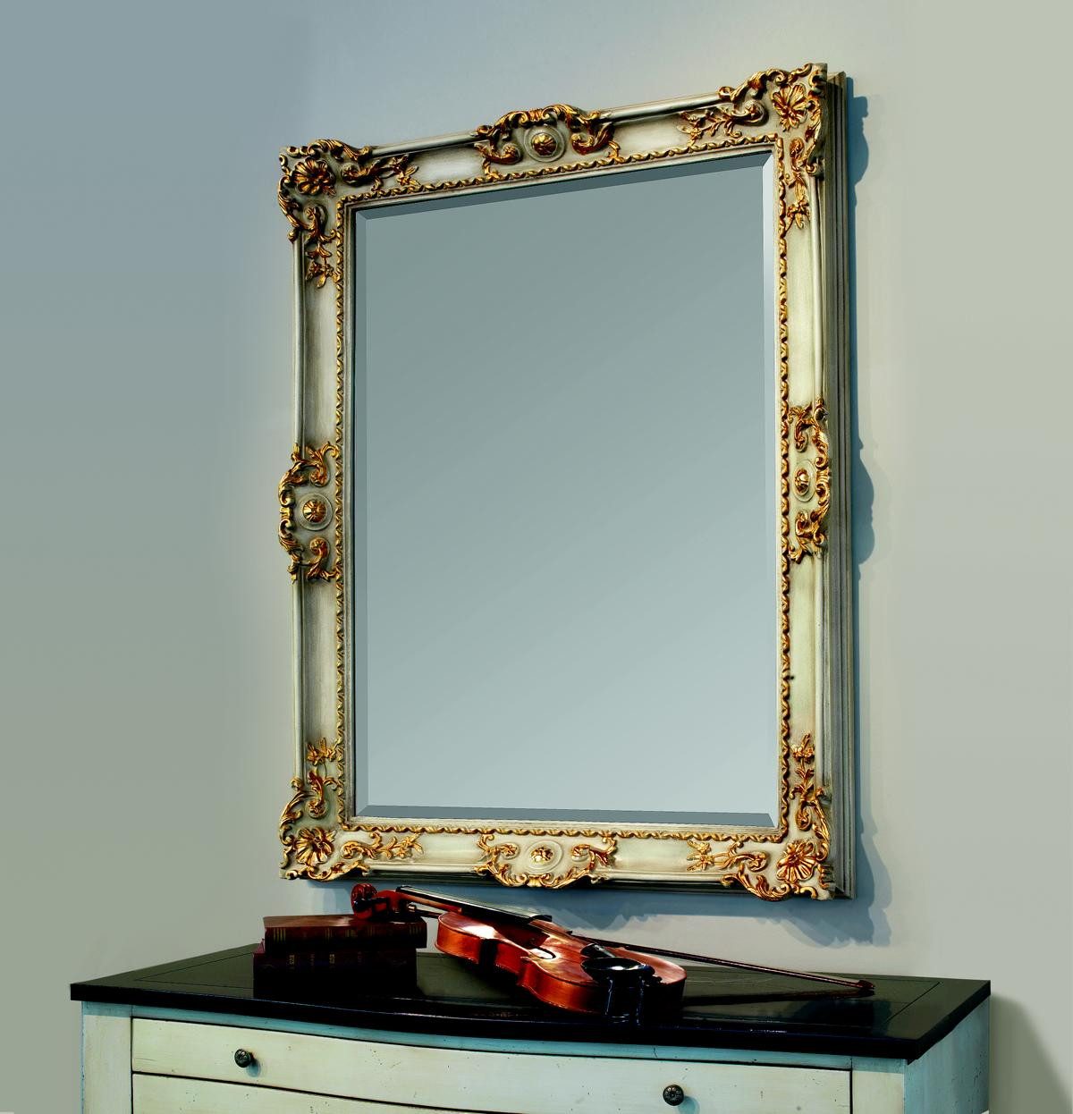 JVmoebel Wandspiegel Barocker Holzspiegel in Gold mit opulentem Design (1-St), Made in Europa