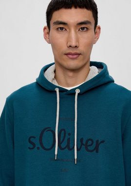 s.Oliver Kapuzensweatshirt mit gummiertem Print