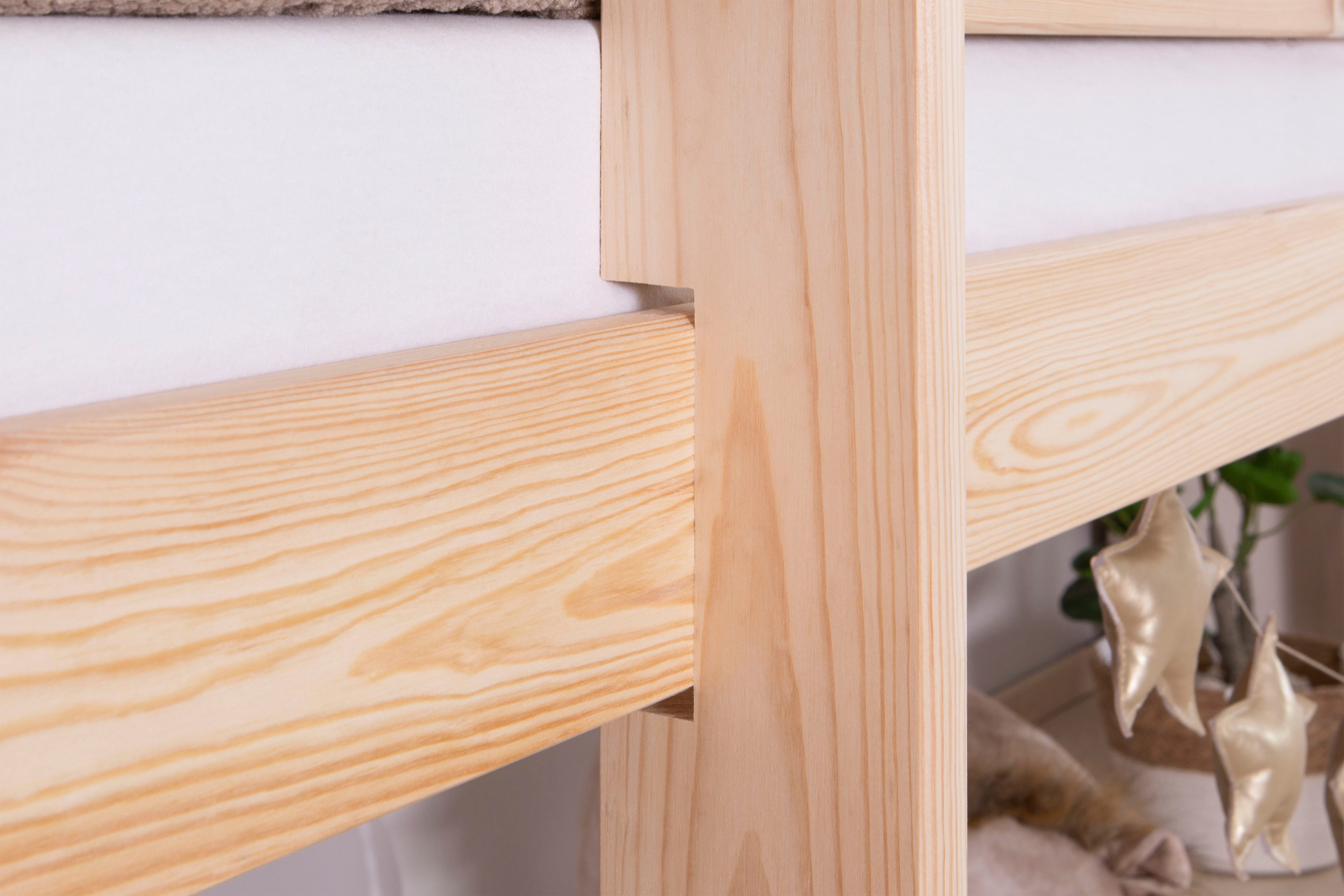 Ticaa Hochbett Malte, FSC®-zertifizierte Kiefer (90x200cm Liegefläche, Höhe 114cm) mit Rollrost