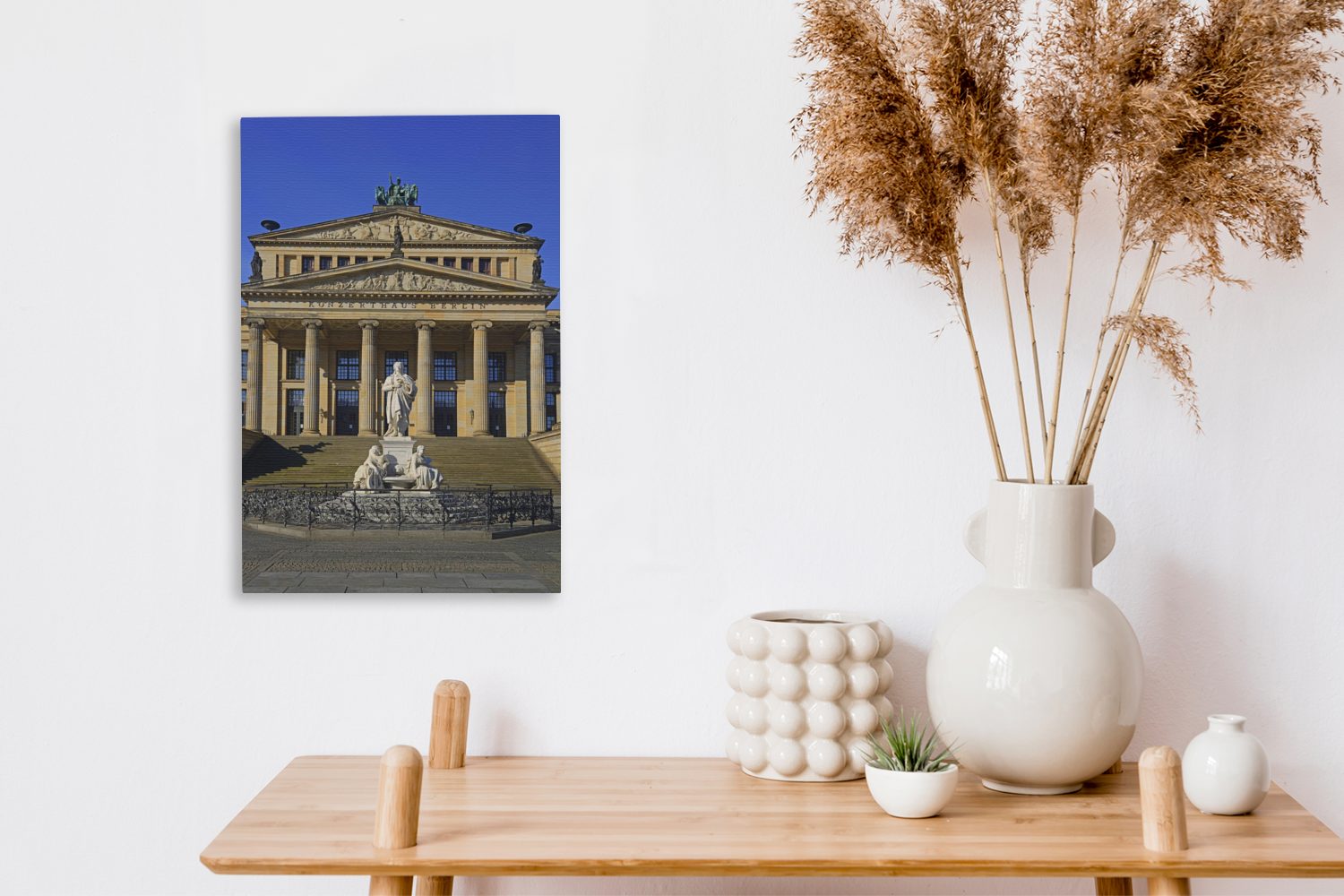 Gemälde, das Leinwandbild 20x30 (1 cm Konzerthaus Schiller-Statue, auf OneMillionCanvasses® bespannt die St), Leinwandbild und inkl. Berliner Zackenaufhänger, Blick fertig