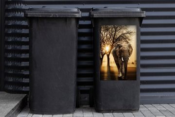 MuchoWow Wandsticker Elefant - Baum - Sonne (1 St), Mülleimer-aufkleber, Mülltonne, Sticker, Container, Abfalbehälter