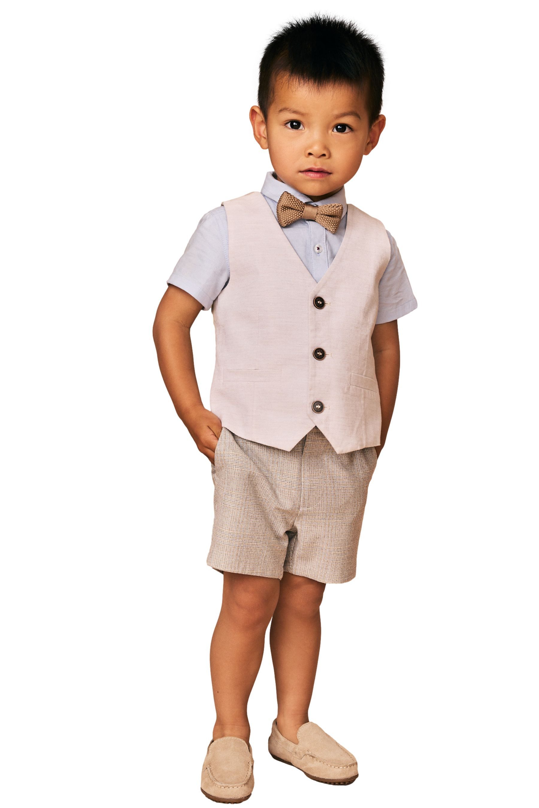 Next Weste, Hemd & Krawatte/Fliege Weste, Hemd, Shorts und Fliege, Set (4-tlg)