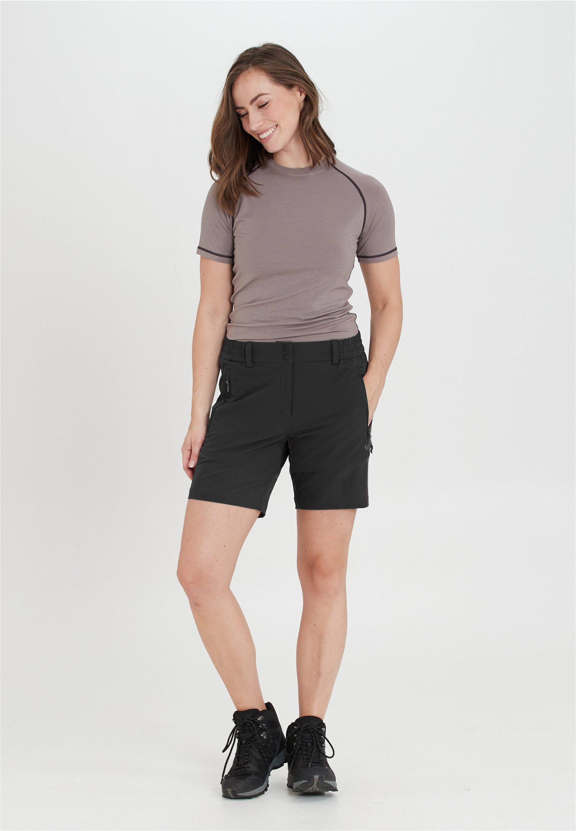 WHISTLER Shorts LALA mit Funktionsstretch schwarz extra komfortablem