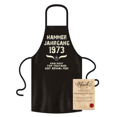 Soreso® Grillschürze Geburtstagsgeschenk für Männer - Frauen Hammer Jahrgang 1973, (Geschenkset, Geschenke-Set bestehend aus Grillschürze aus 100% Baumwolle, Urkunde für das Geburtstagskind), Geschenke, Geburtstagsgeschenk, Papa, Mann, Kochschürze, Speiseschürze, Umhängeschürze, Geschenke, Männer, Küchenschürze, Grillschürze