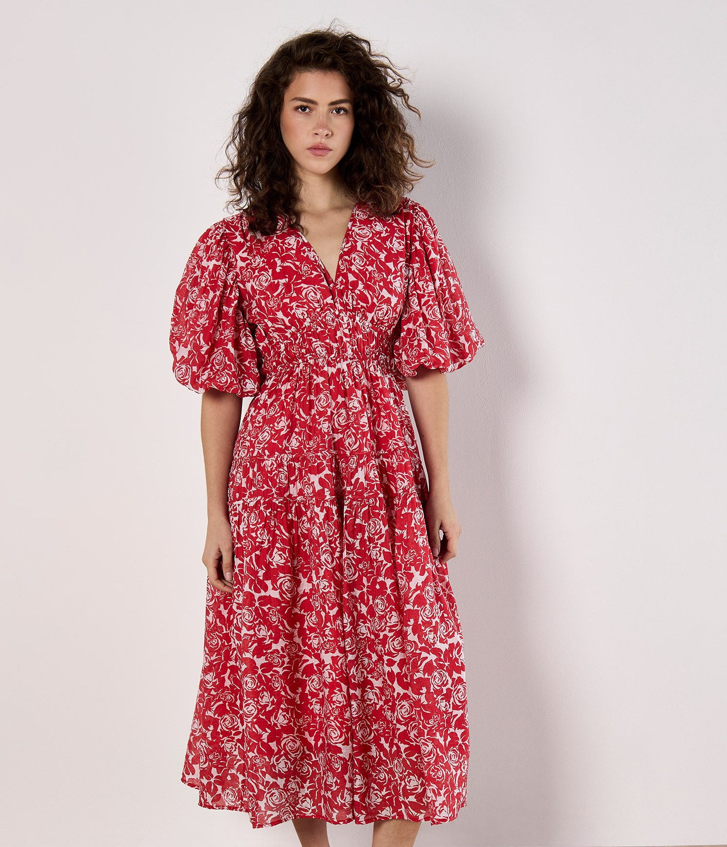Apricot Druckkleid Gestuftes Midikleid, mit Rosenmuster günstig online kaufen