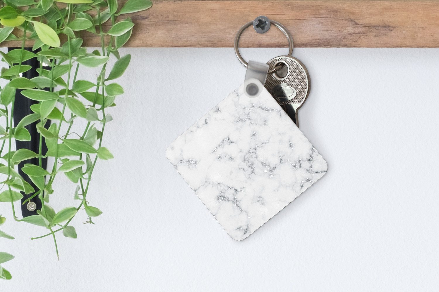 MuchoWow Schlüsselanhänger Marmor - Weiß - Silber - Glitter - Marmoroptik - Chic, Quadratisch, Accessoire Auto / Haus / Rucksack / Handtasche, 5x5 cm