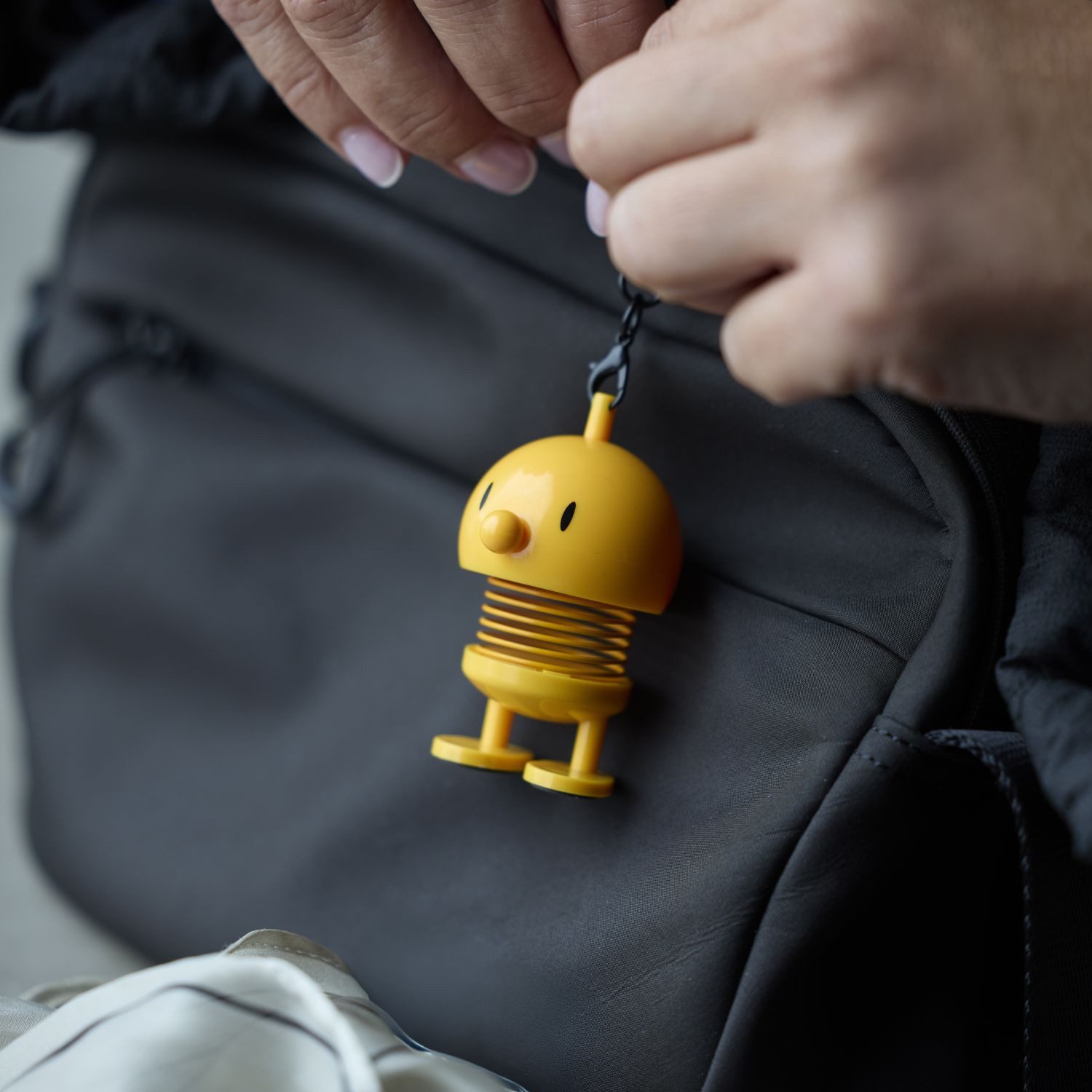 HOPTIMIST Schlüsselanhänger Taschenanhänger Bumble Gelb