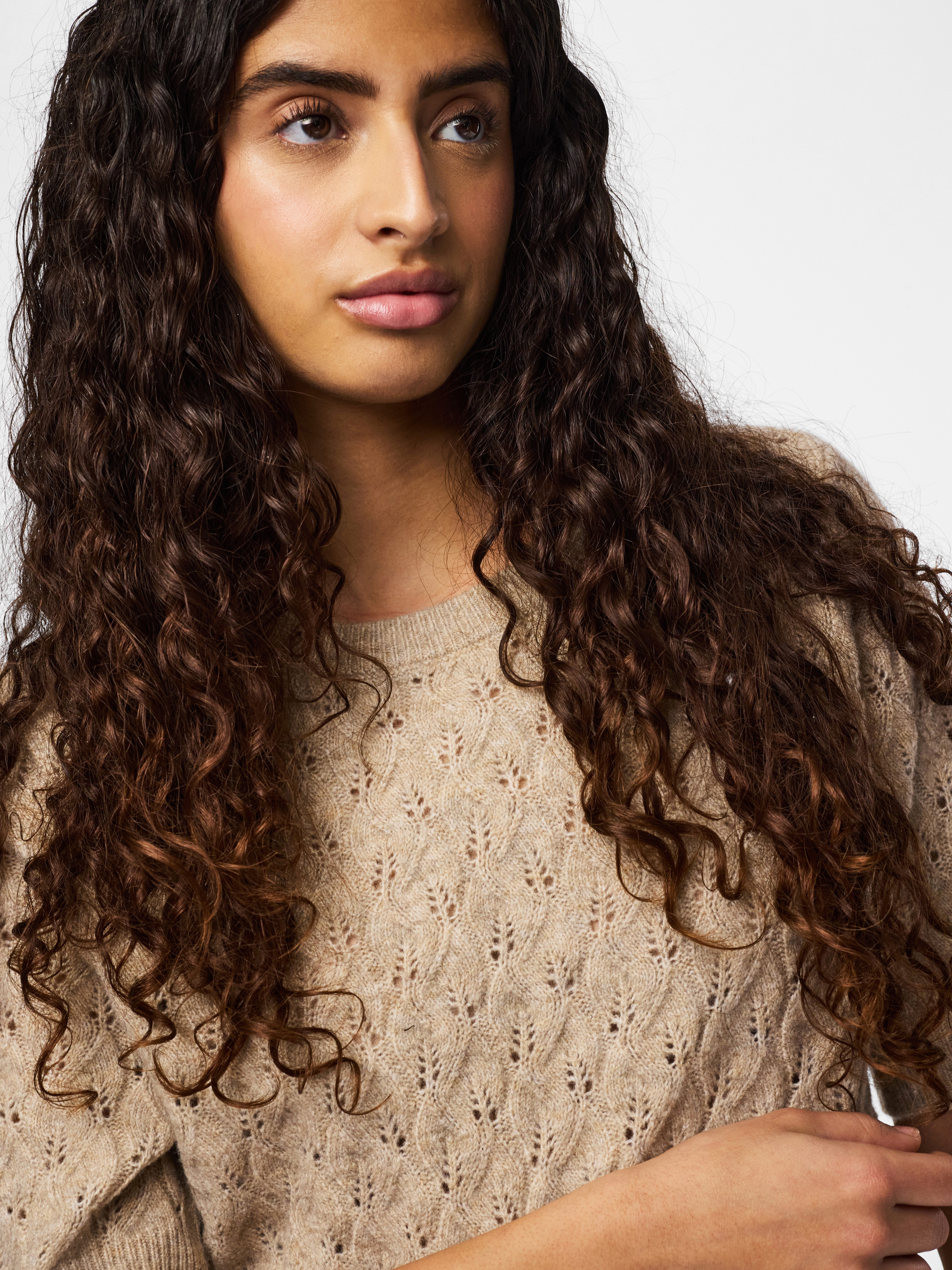 pieces Strickpullover PCLELOU SS O-NECK KNIT NOOS BC mit Ajourmuster