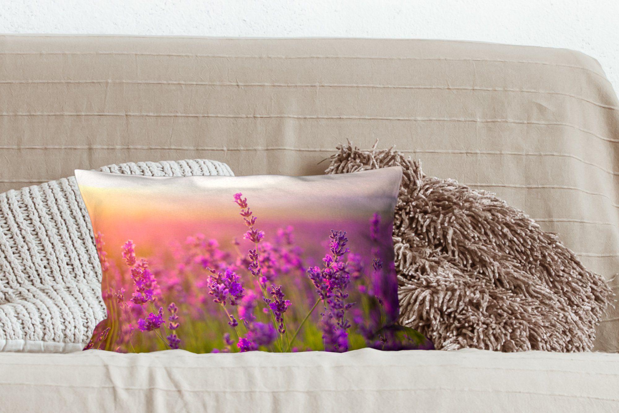 Dekokissen Zierkissen, Frühling Schlafzimmer - Dekoration, - Füllung, Lila, Lavendel Dekokissen mit Wohzimmer MuchoWow