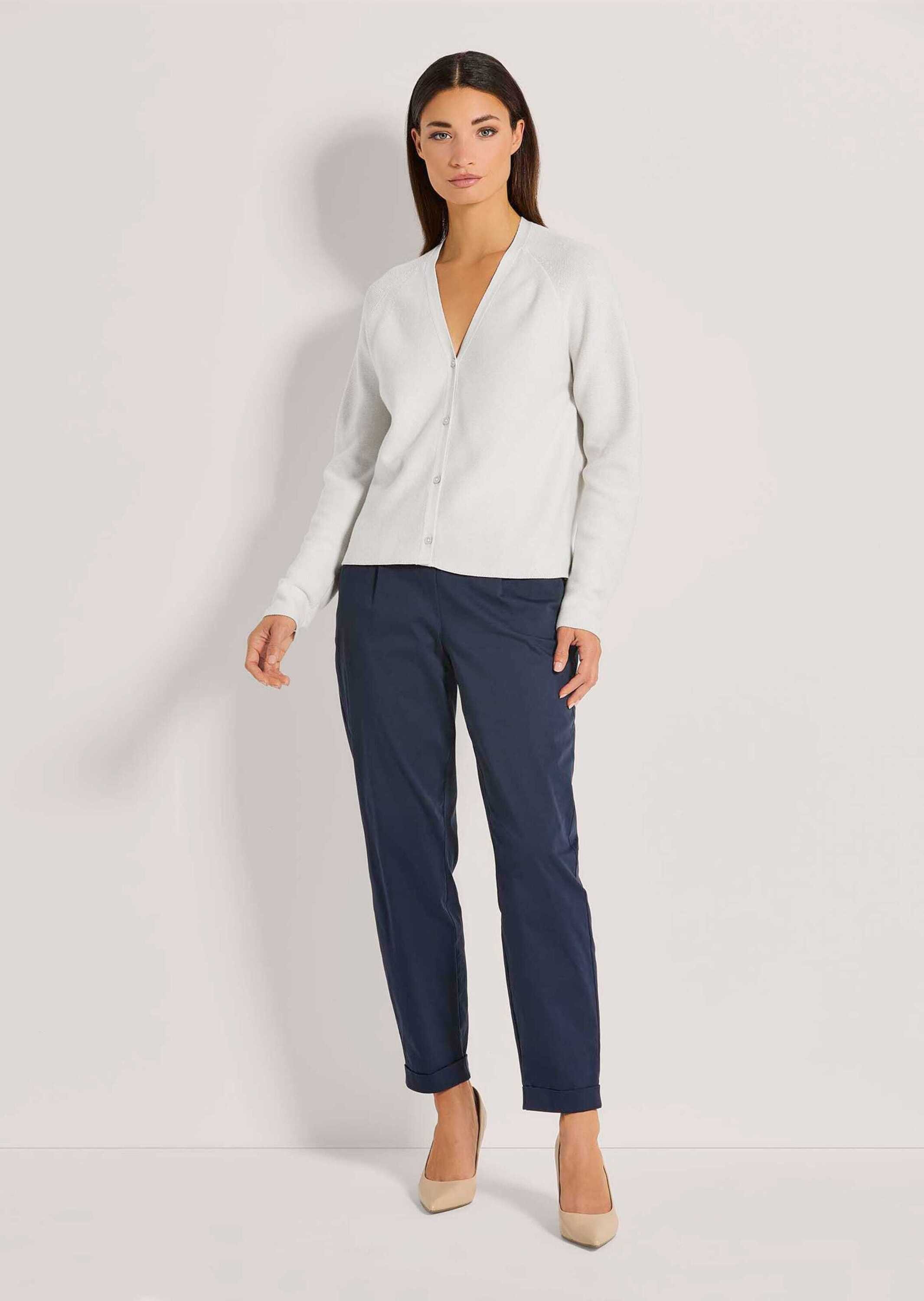 MADELEINE Strickjacke Strickjacke mit V-Ausschnitt