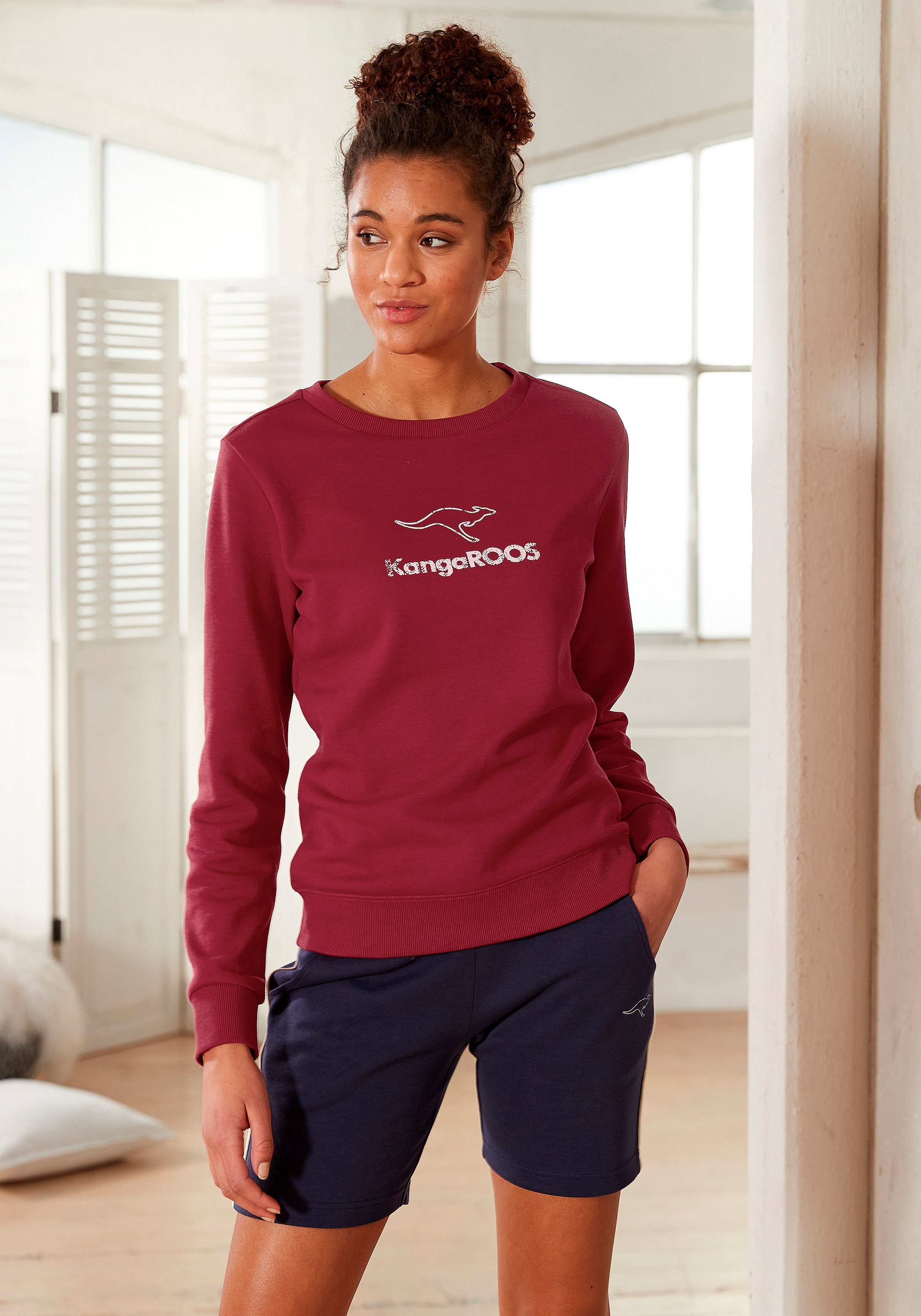KangaROOS Sweatshirt mit Kontrastfarbenem Logodruck, Loungewear