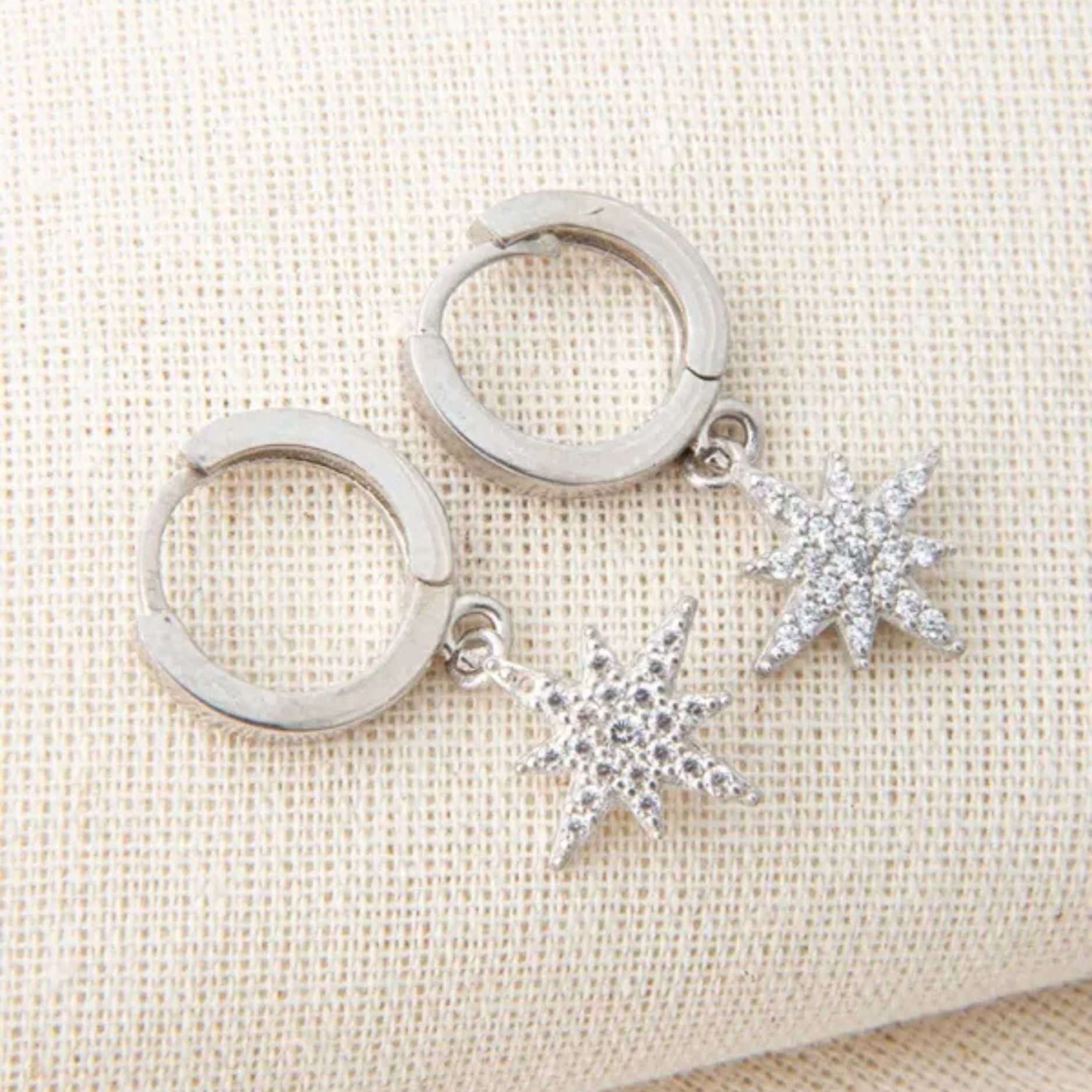 Einzelstück Paar Ohrhänger Starlight Hoops