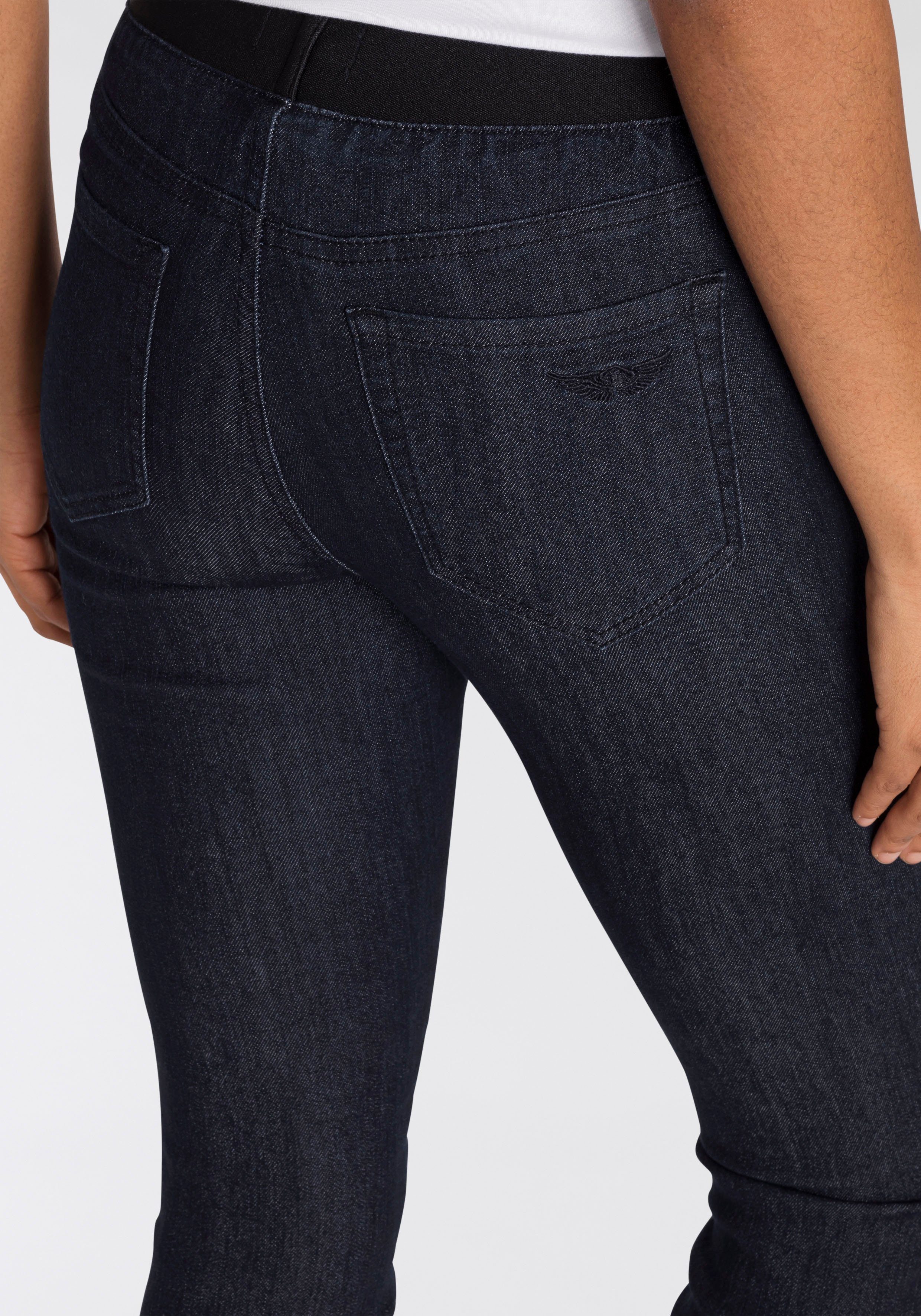 Arizona Skinny-fit-Jeans extra-enger Schnitt, komfortable Leibhöhe, Used-Look-Waschung