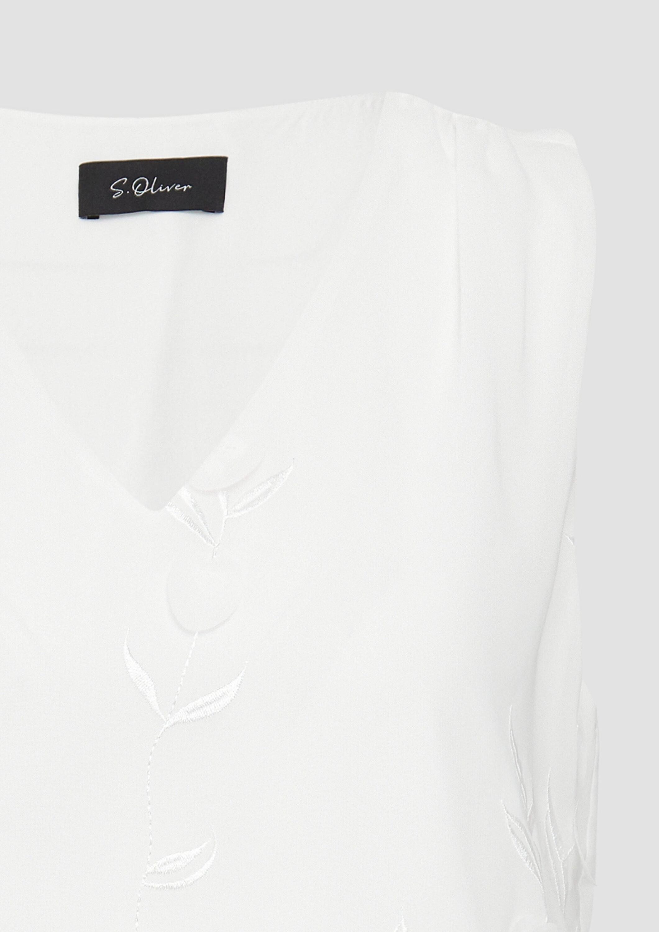 s.Oliver Blusentop Bluse Ärmellose Bluse mit V-Ausschnitt und floralen Applikationen