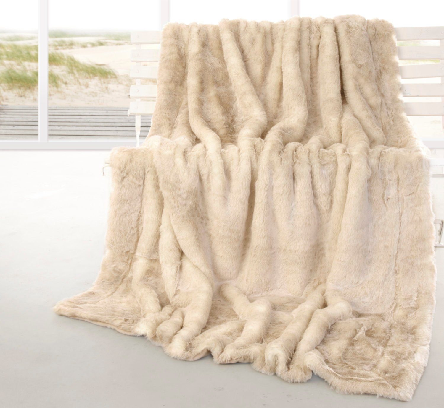 Wohndecke Felldecke (Kunstfell) "Polarwolf"- Premium superfein, günstig online kaufen