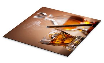 Posterlounge Alu-Dibond-Druck Editors Choice, Zigarre auf Glas Whiskey mit Eiswürfeln, Fotografie