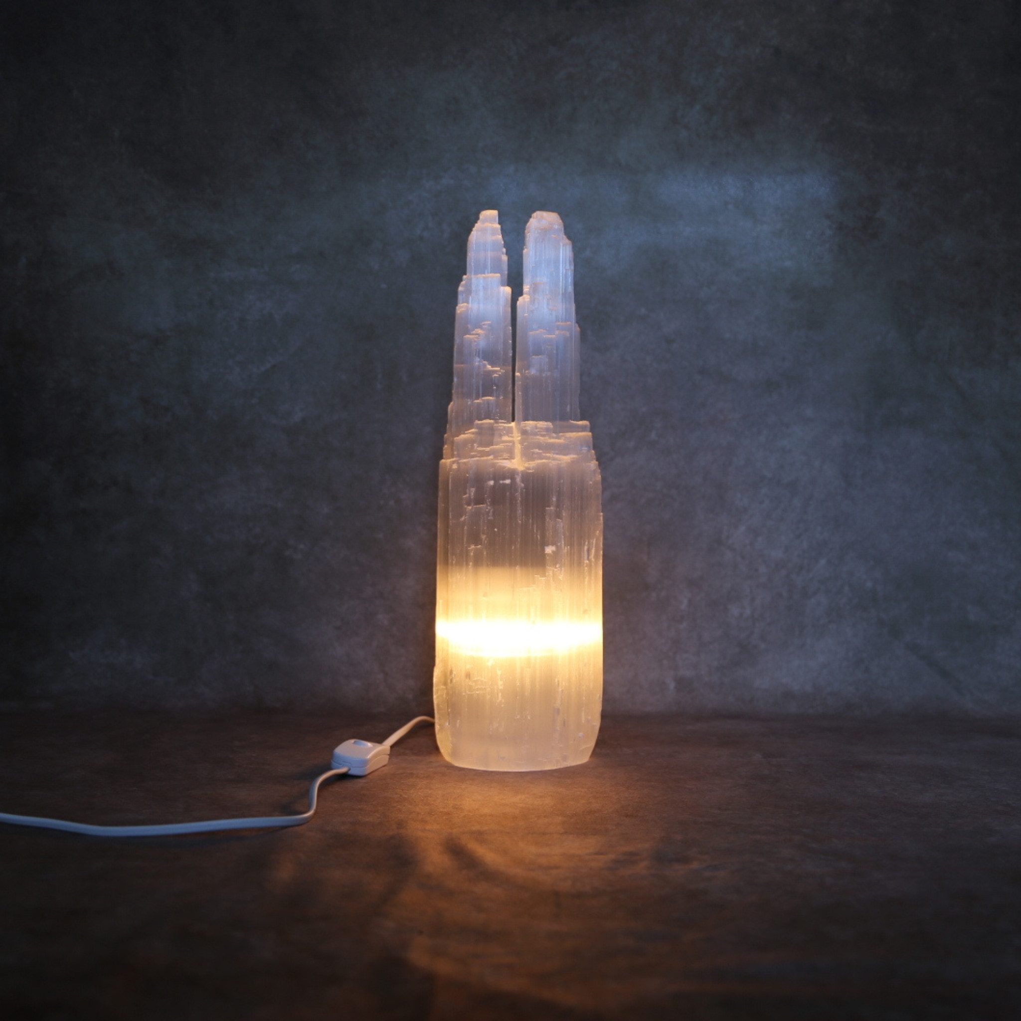 Heimtex Salzkristall-Tischlampe Selenit-Turm Lampenset: Zwillings-Türme für Heim & Heilung