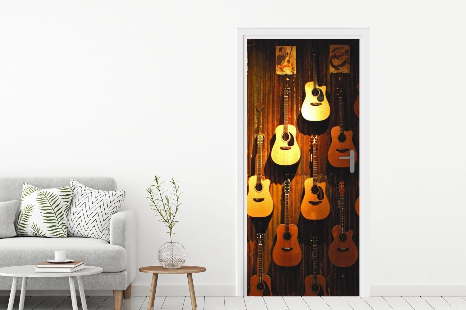 MuchoWow Türtapete Viele Akustikgitarren hängen Matt, St), bedruckt, (1 cm Tür, Wand, einer 75x205 Türaufkleber, Fototapete für an