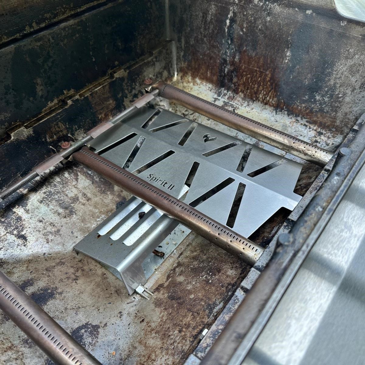 Grillrost.com BBQ Grillrost BBQ Hitzereflektor Weber Spirit 2 200er und 300er Serie, Made in Germany