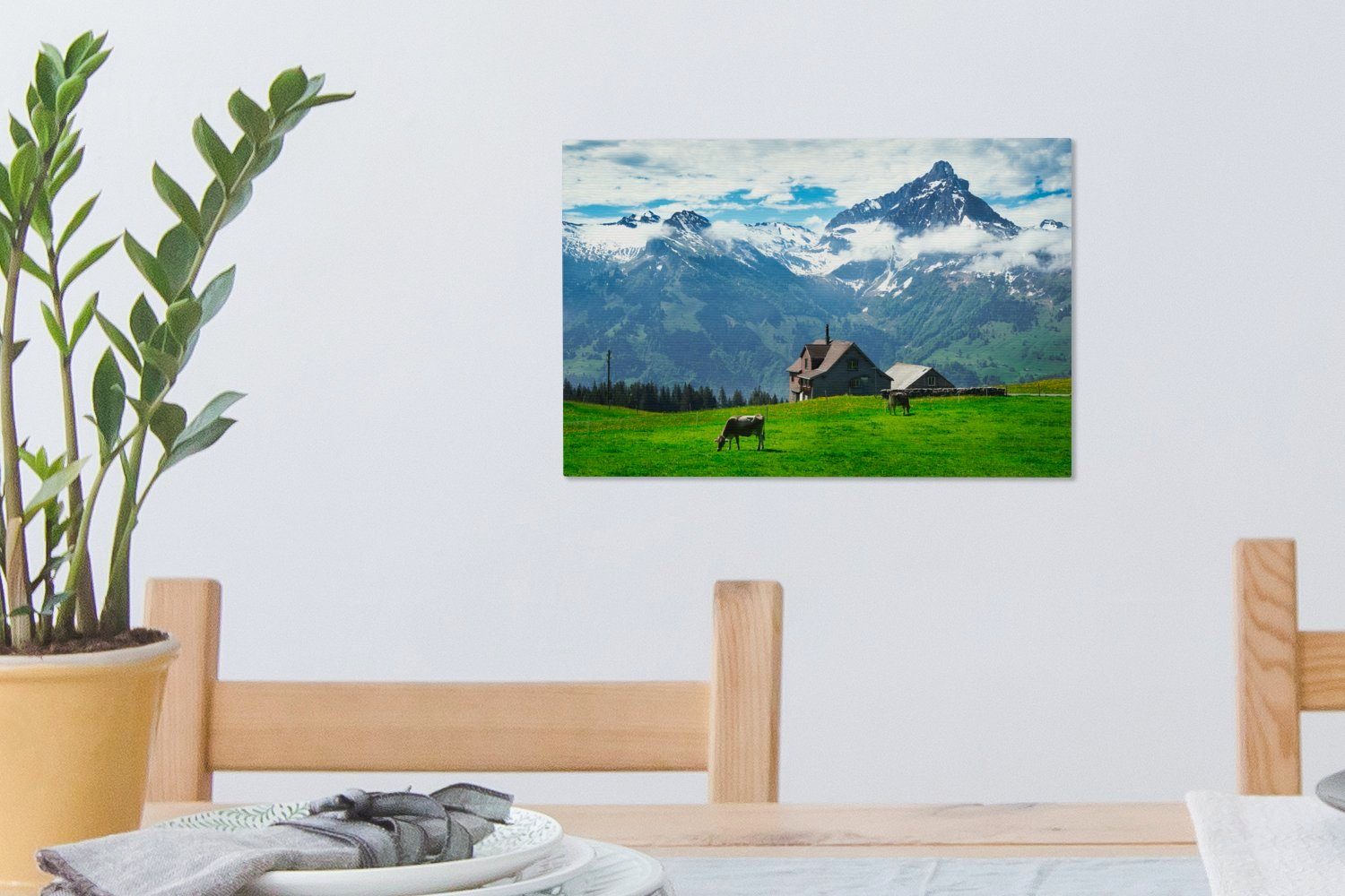 - St), Wandbild Aufhängefertig, Leinwandbild Kuh 30x20 - cm Alpen, Leinwandbilder, Haus (1 Wanddeko, OneMillionCanvasses®